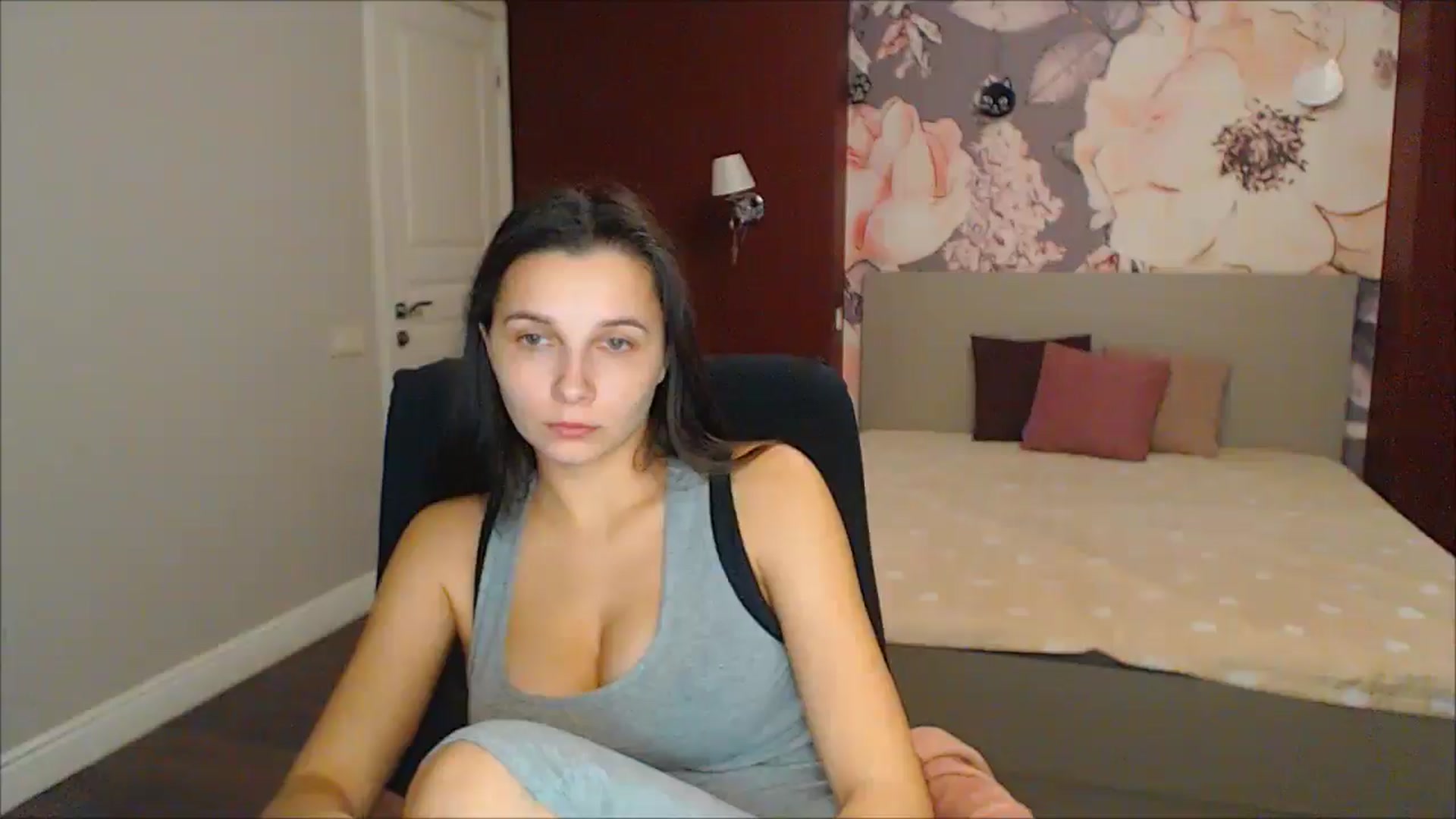 Gallery image thumbnail from Karina_Mils's myfreecams stream on, 01/26/2025, 16:30 image 11 of 20