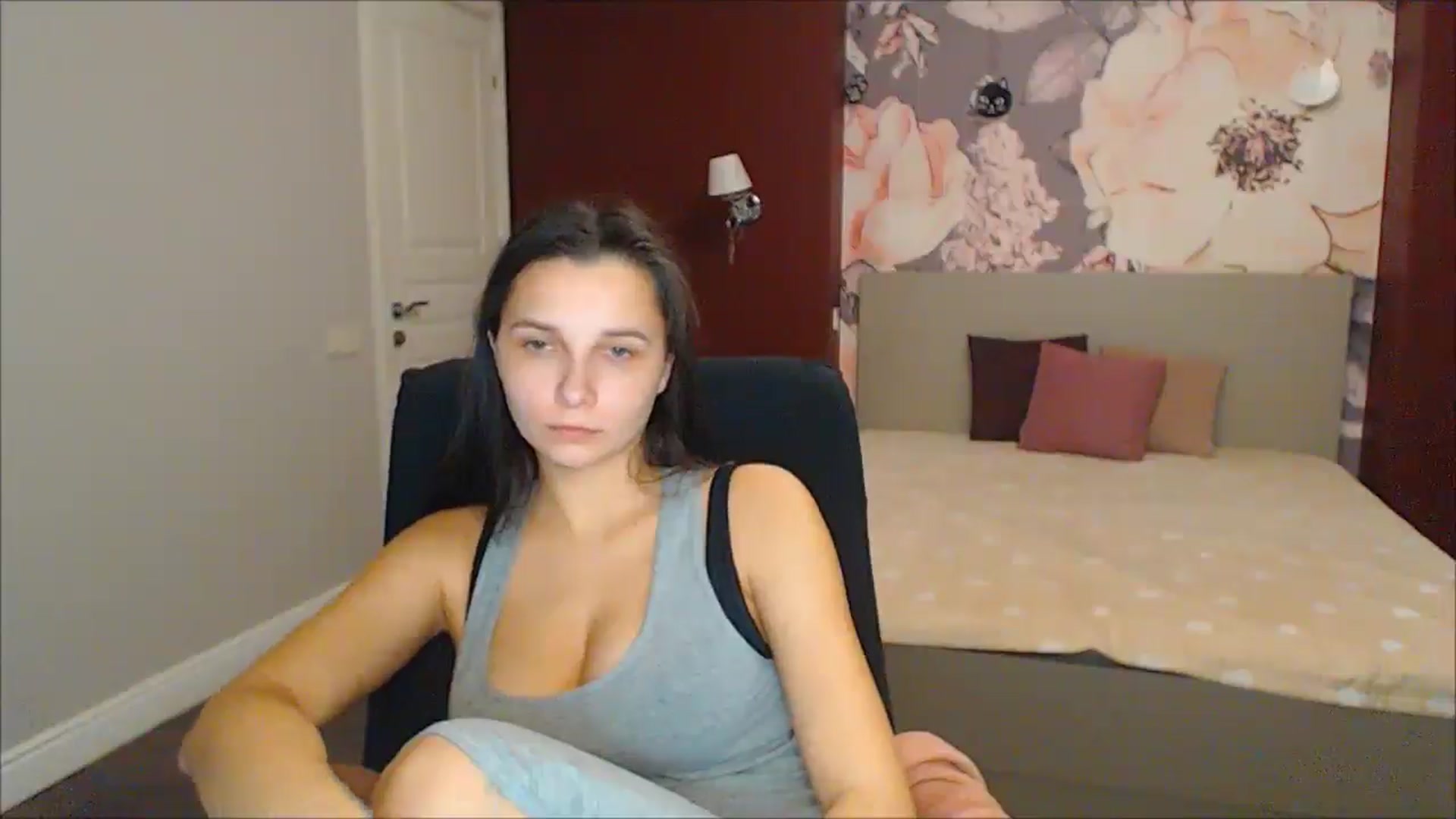 Gallery image thumbnail from Karina_Mils's myfreecams stream on, 01/26/2025, 16:30 image 16 of 20