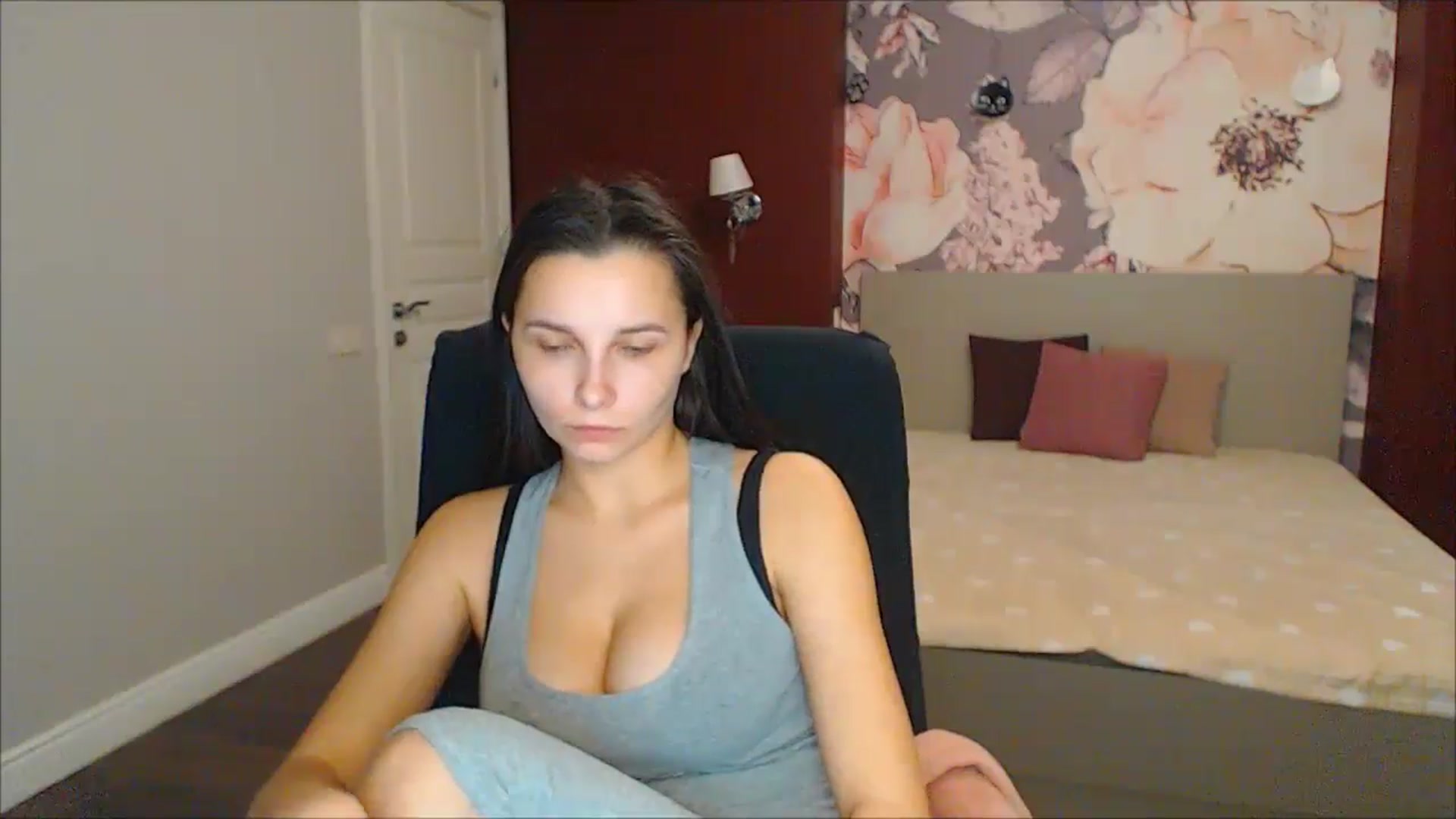 Gallery image thumbnail from Karina_Mils's myfreecams stream on, 01/26/2025, 17:09 image 7 of 20
