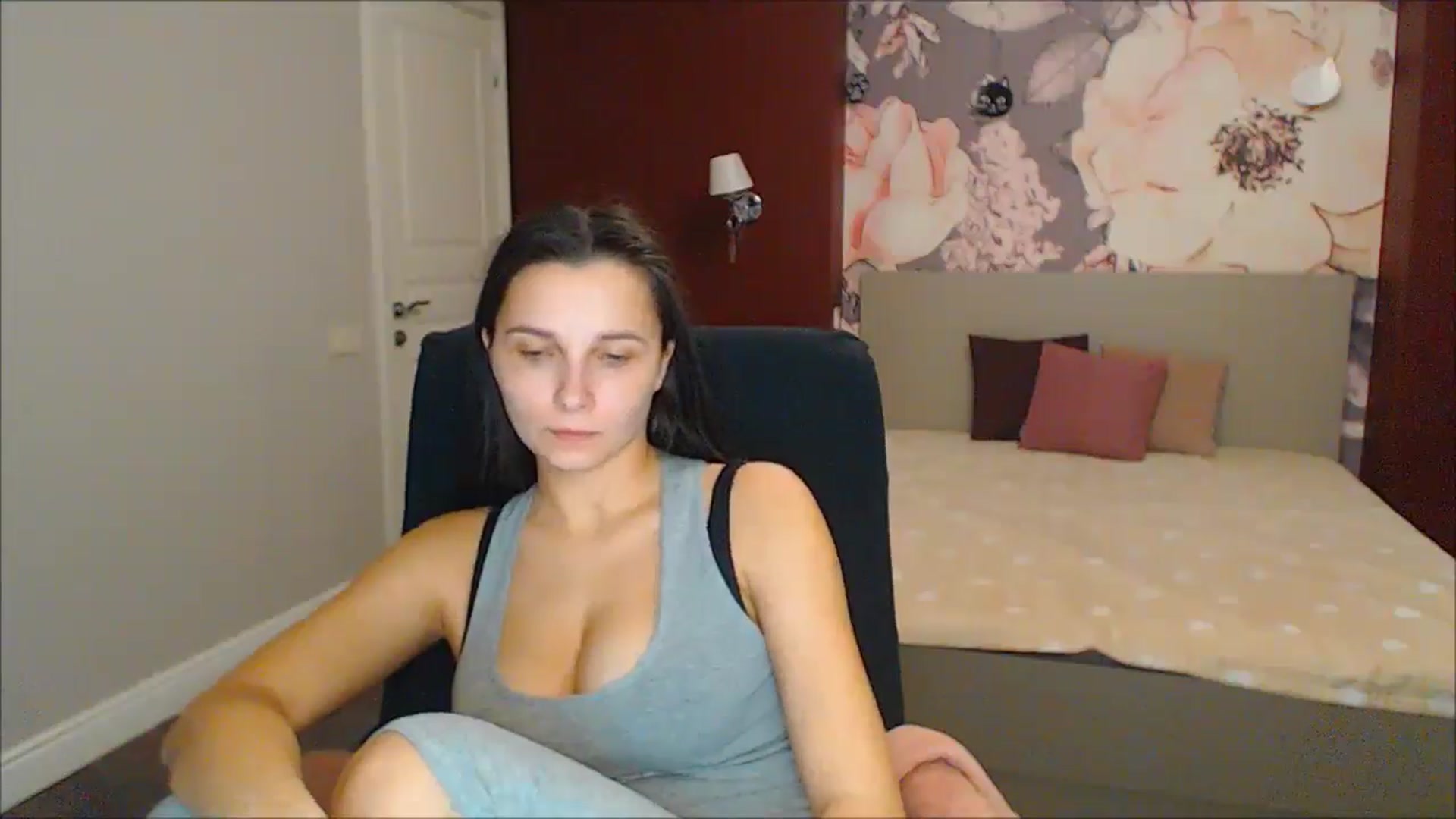 Gallery image thumbnail from Karina_Mils's myfreecams stream on, 01/26/2025, 17:09 image 18 of 20