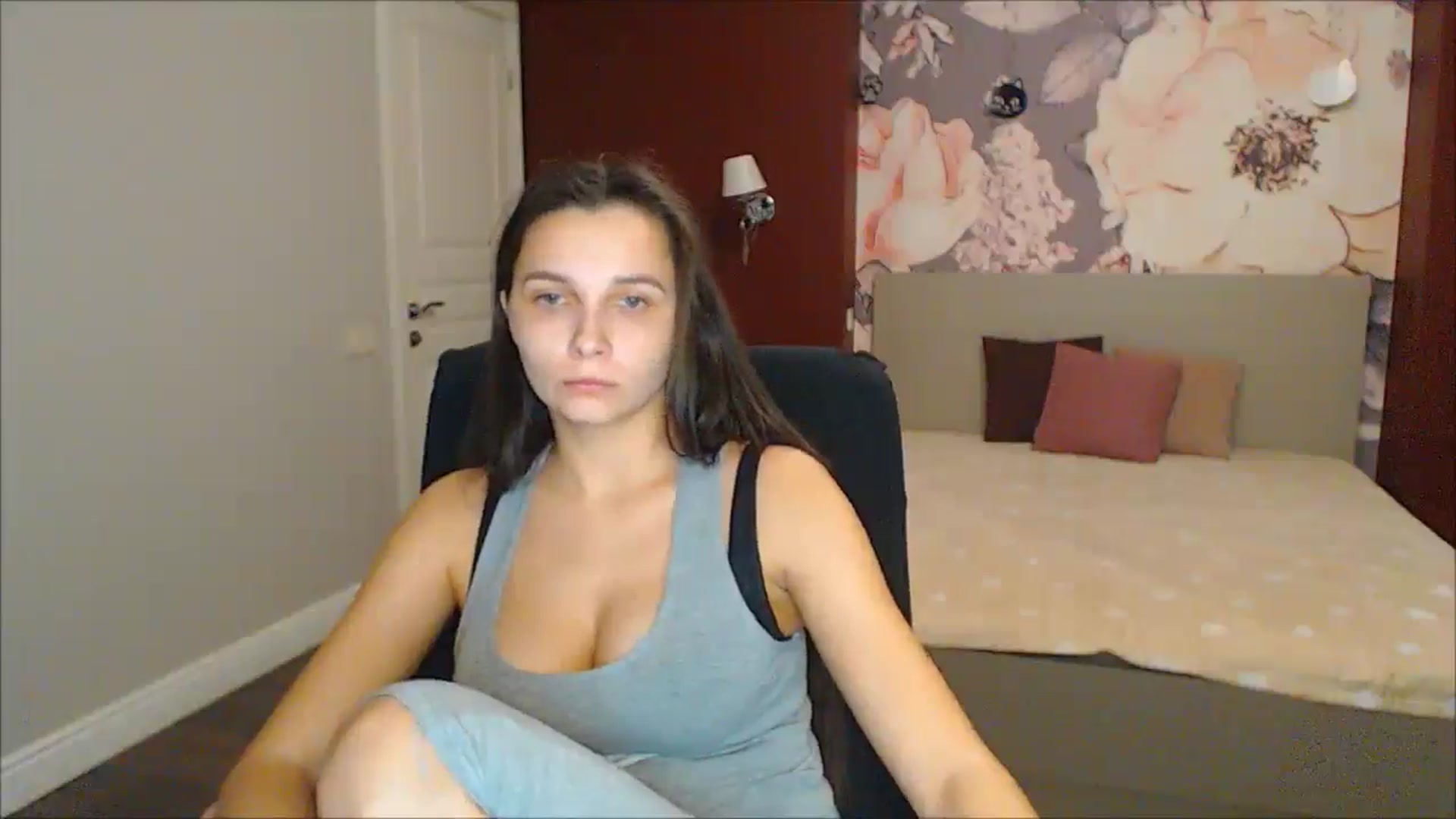 Gallery image thumbnail from Karina_Mils's myfreecams stream on, 01/26/2025, 17:52 image 14 of 20