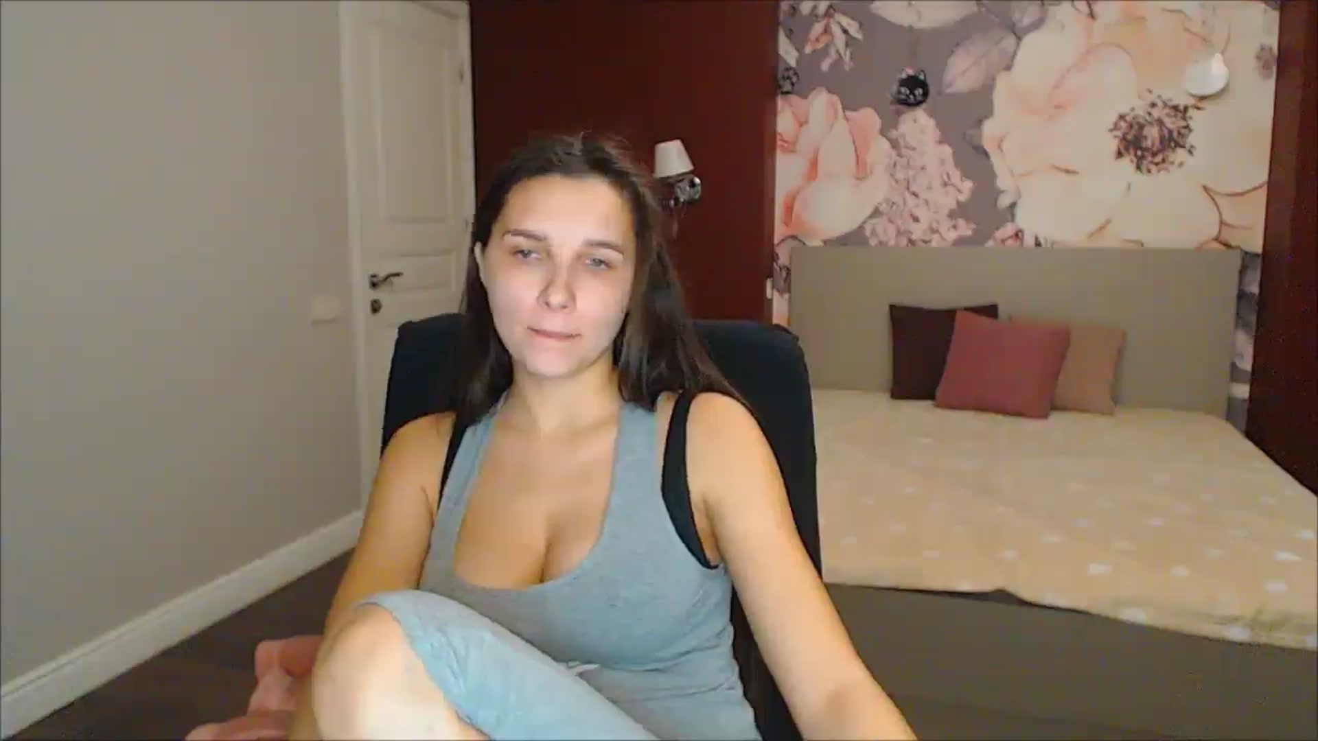 Gallery image thumbnail from Karina_Mils's myfreecams stream on, 01/26/2025, 17:52 image 12 of 20