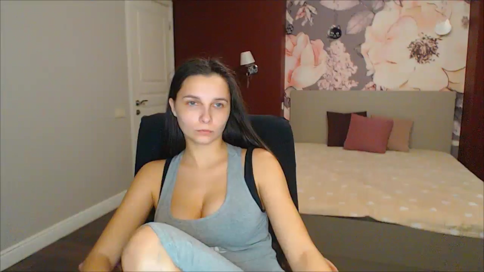 Gallery image thumbnail from Karina_Mils's myfreecams stream on, 01/26/2025, 17:52 image 4 of 20