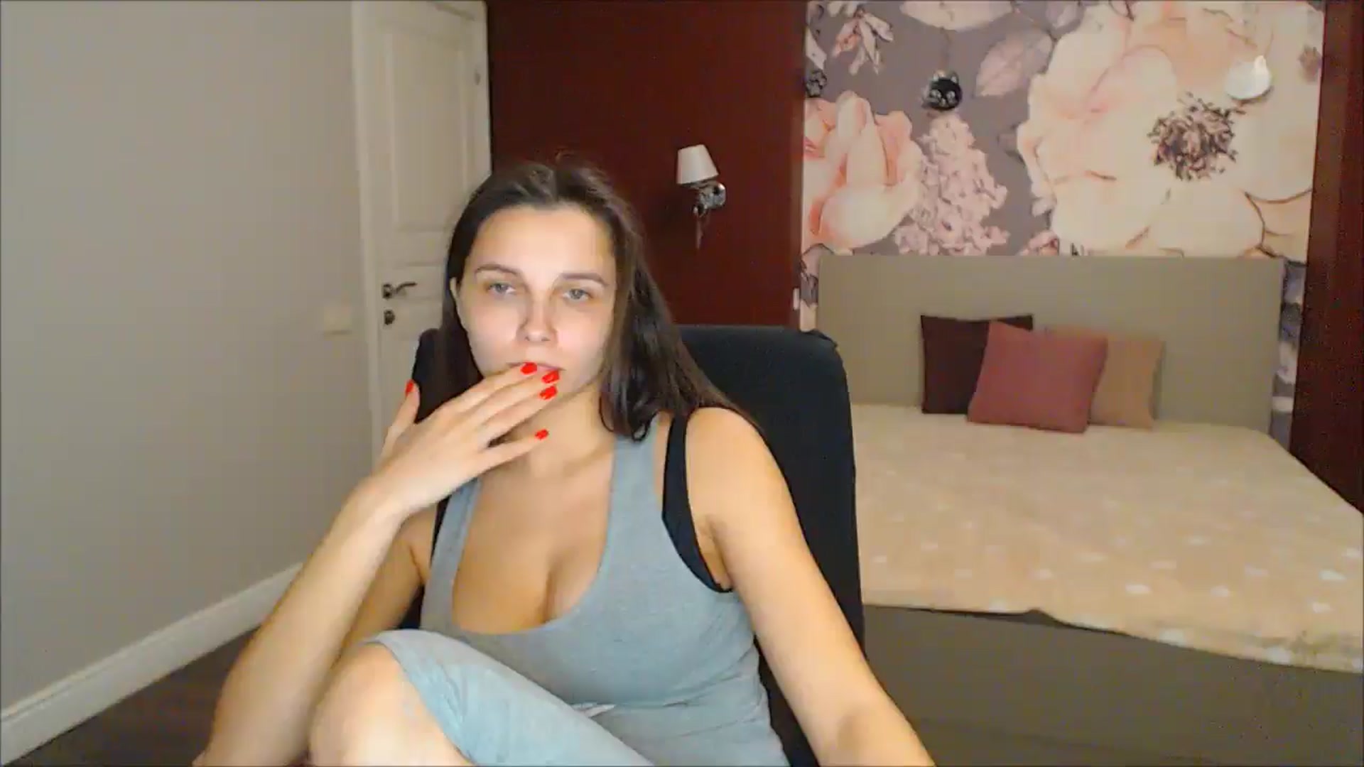 Gallery image thumbnail from Karina_Mils's myfreecams stream on, 01/26/2025, 17:52 image 16 of 20