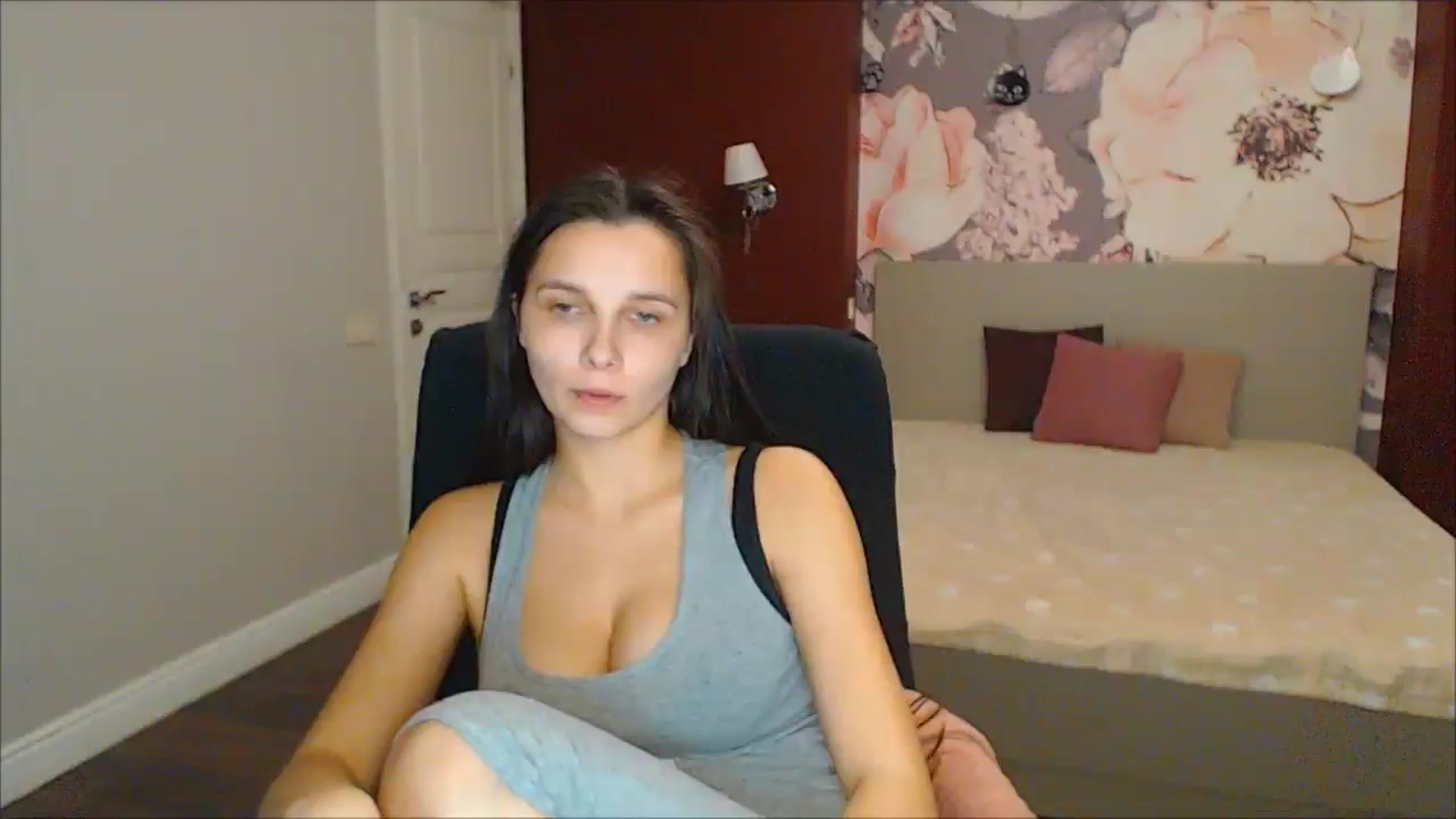 Gallery image thumbnail from Karina_Mils's myfreecams stream on, 01/26/2025, 19:21 image 7 of 20