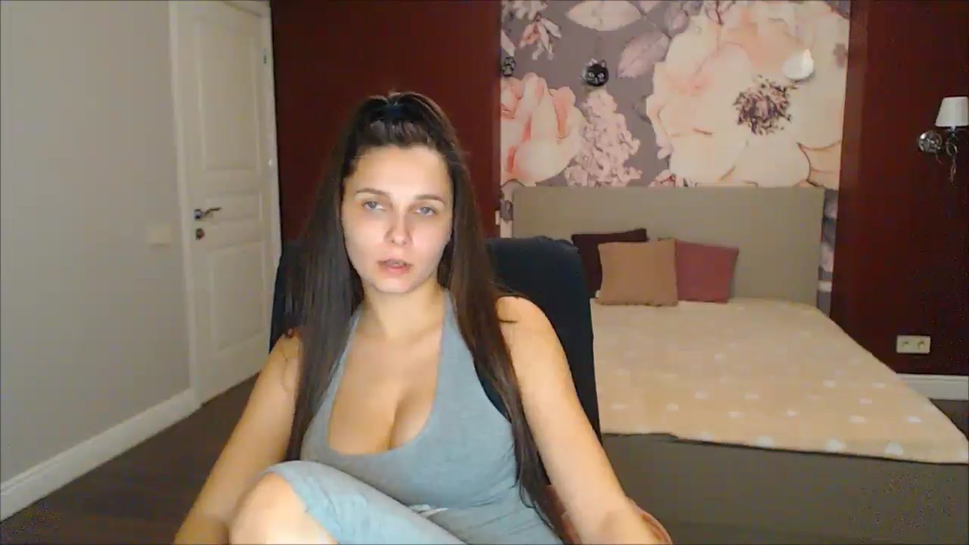 Gallery image thumbnail from Karina_Mils's myfreecams stream on, 02/01/2025, 15:31 image 13 of 20