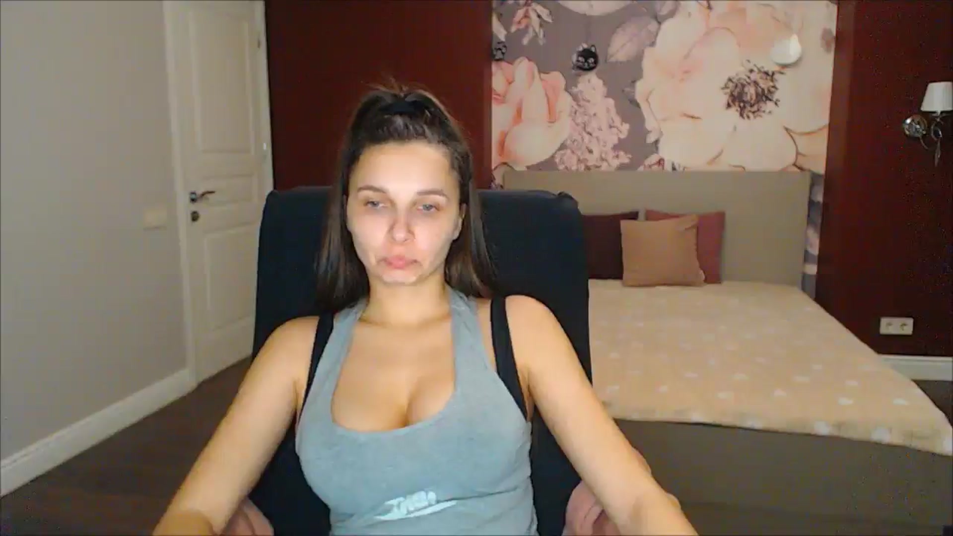 Gallery image thumbnail from Karina_Mils's myfreecams stream on, 02/02/2025, 14:57 image 17 of 20