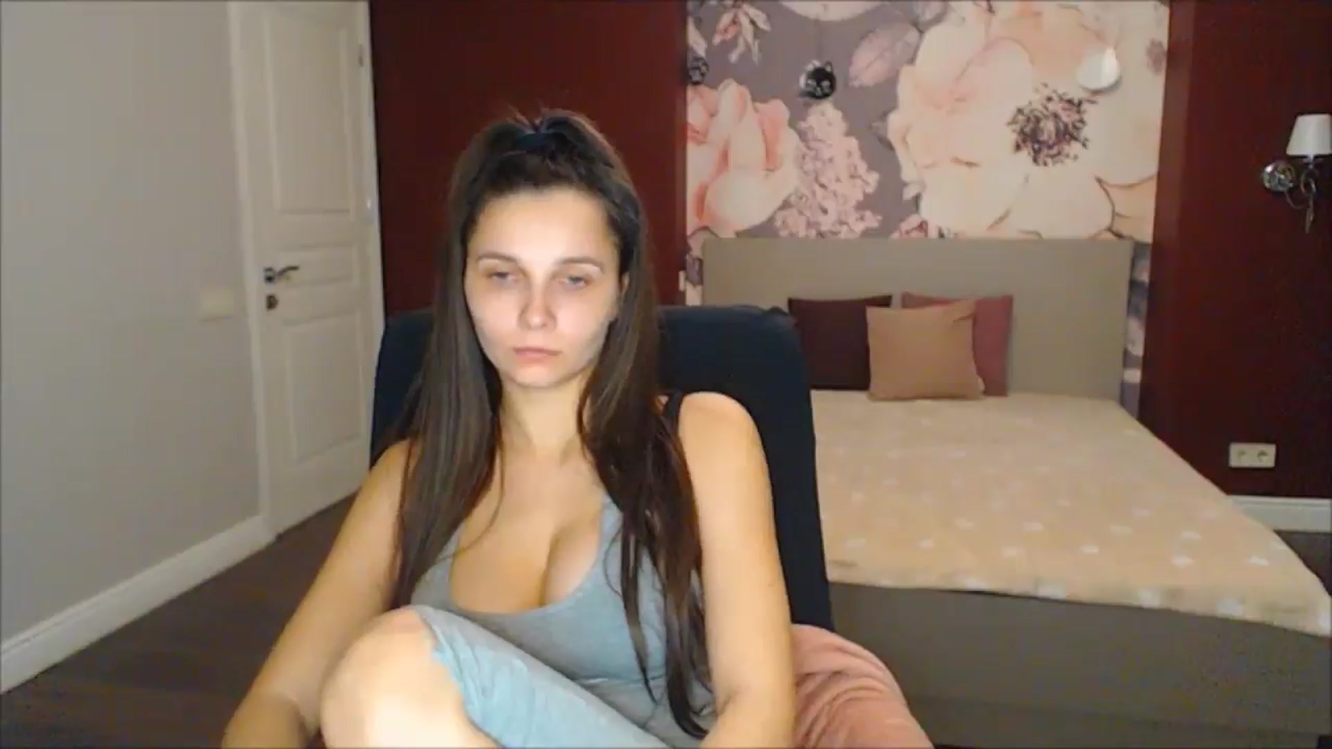 Gallery image thumbnail from Karina_Mils's myfreecams stream on, 02/02/2025, 15:44 image 11 of 20