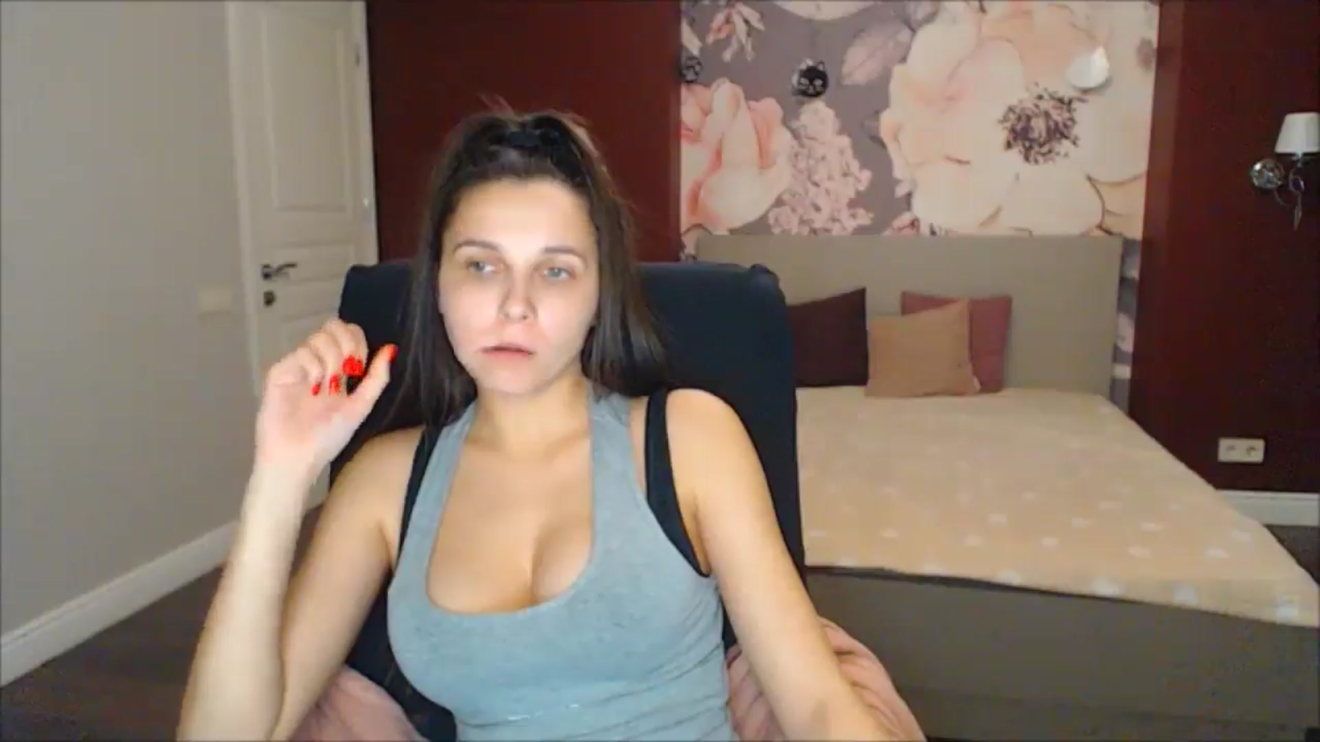Gallery image thumbnail from Karina_Mils's myfreecams stream on, 02/02/2025, 17:40 image 16 of 20