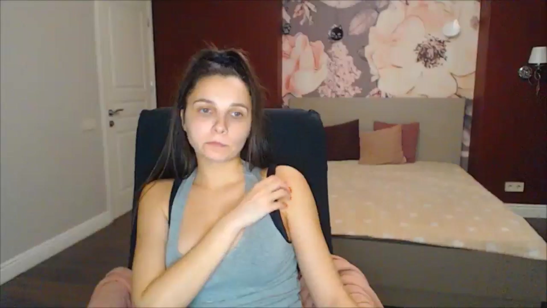 Gallery image thumbnail from Karina_Mils's myfreecams stream on, 02/02/2025, 17:40 image 20 of 20