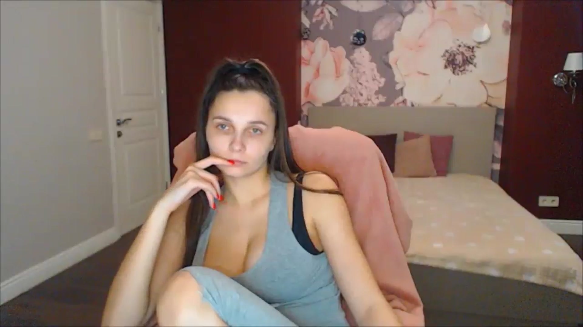 Gallery image thumbnail from Karina_Mils's myfreecams stream on, 02/03/2025, 11:19 image 6 of 20