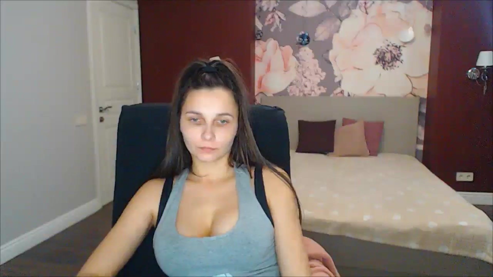 Gallery image thumbnail from Karina_Mils's myfreecams stream on, 02/03/2025, 12:56 image 6 of 20