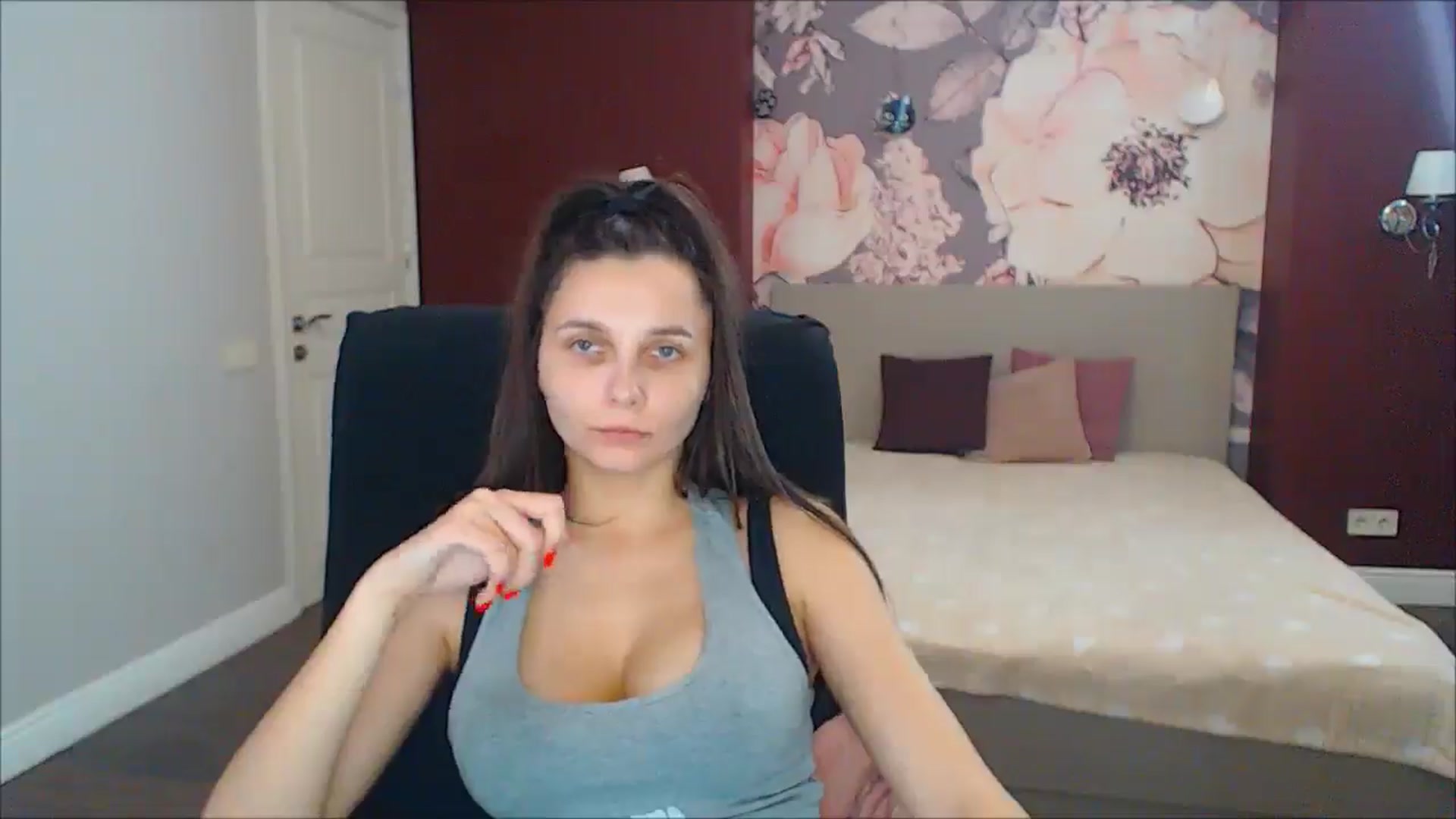 Gallery image thumbnail from Karina_Mils's myfreecams stream on, 02/03/2025, 12:56 image 8 of 20