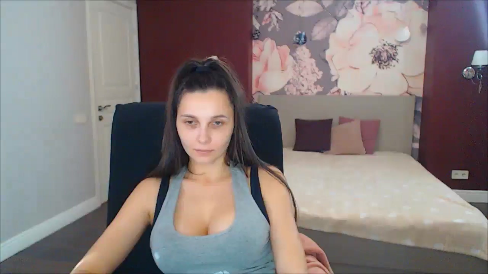 Gallery image thumbnail from Karina_Mils's myfreecams stream on, 02/03/2025, 12:56 image 11 of 20