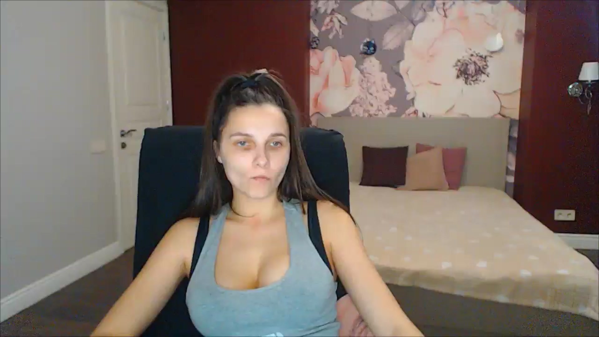 Gallery image thumbnail from Karina_Mils's myfreecams stream on, 02/03/2025, 12:56 image 1 of 20