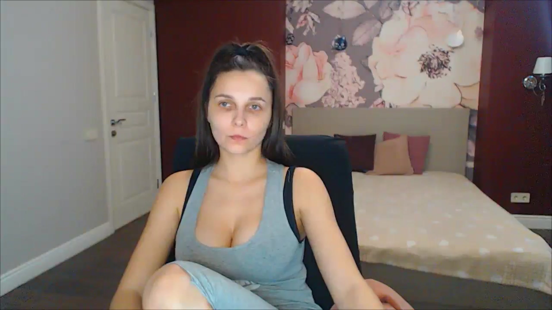 Gallery image thumbnail from Karina_Mils's myfreecams stream on, 02/03/2025, 12:56 image 20 of 20