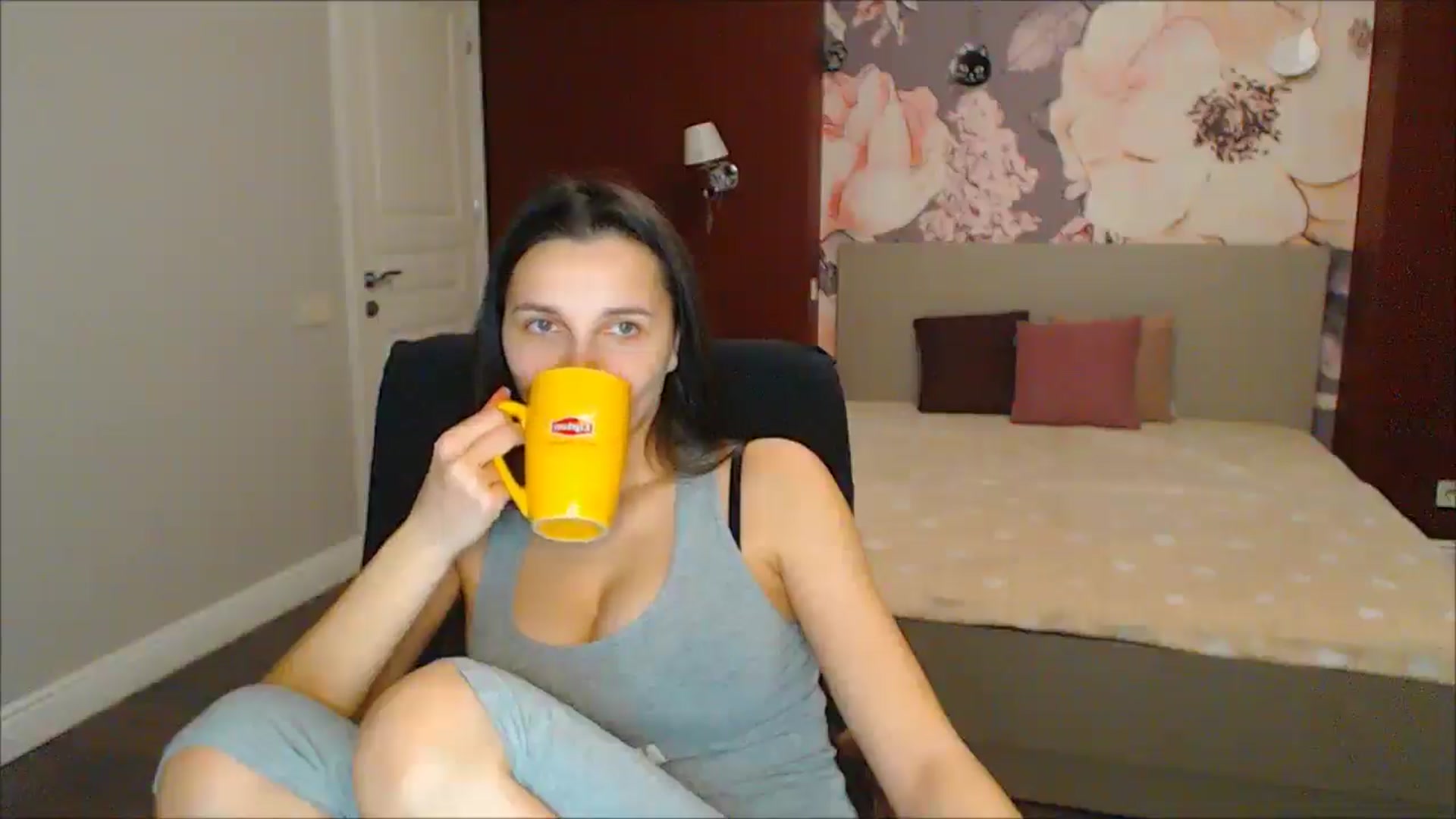Gallery image thumbnail from Karina_Mils's myfreecams stream on, 02/07/2025, 16:26 image 13 of 20