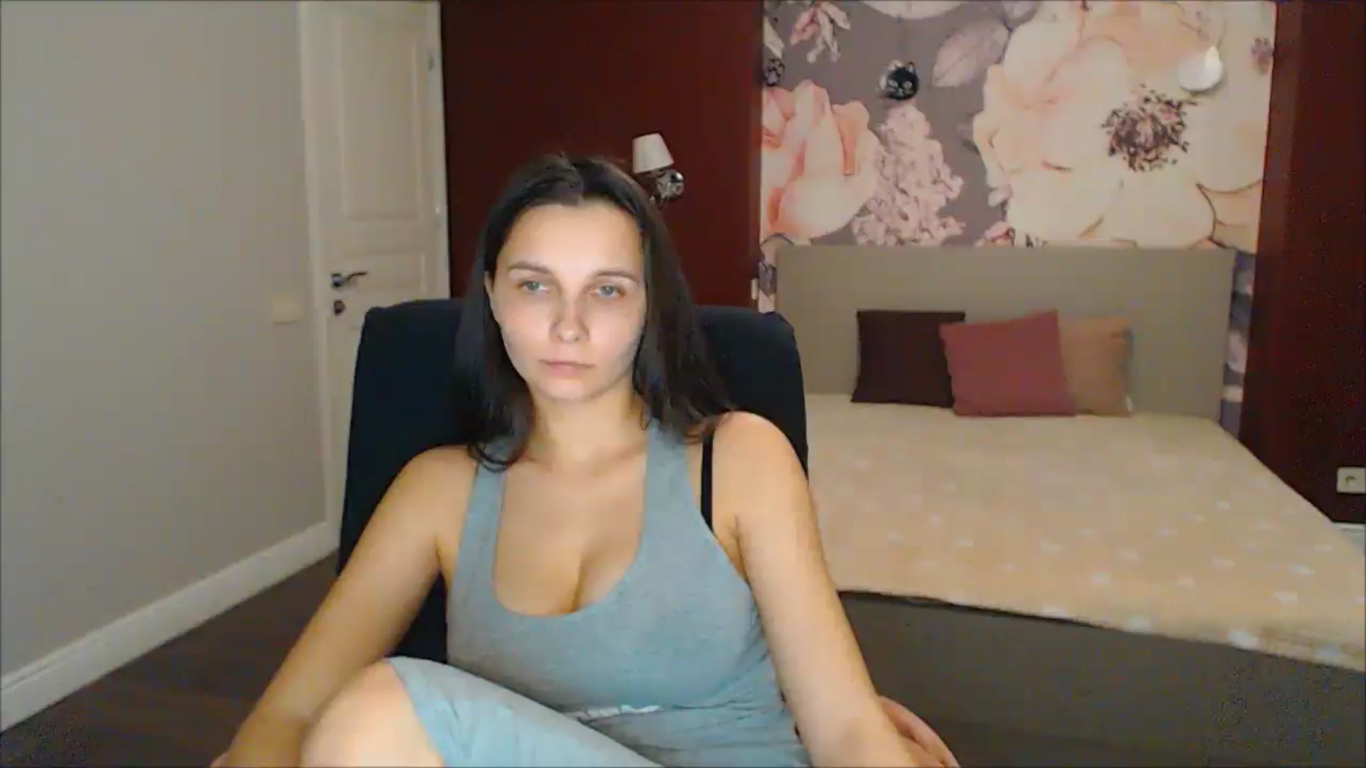 Gallery image thumbnail from Karina_Mils's myfreecams stream on, 02/08/2025, 15:16 image 16 of 20