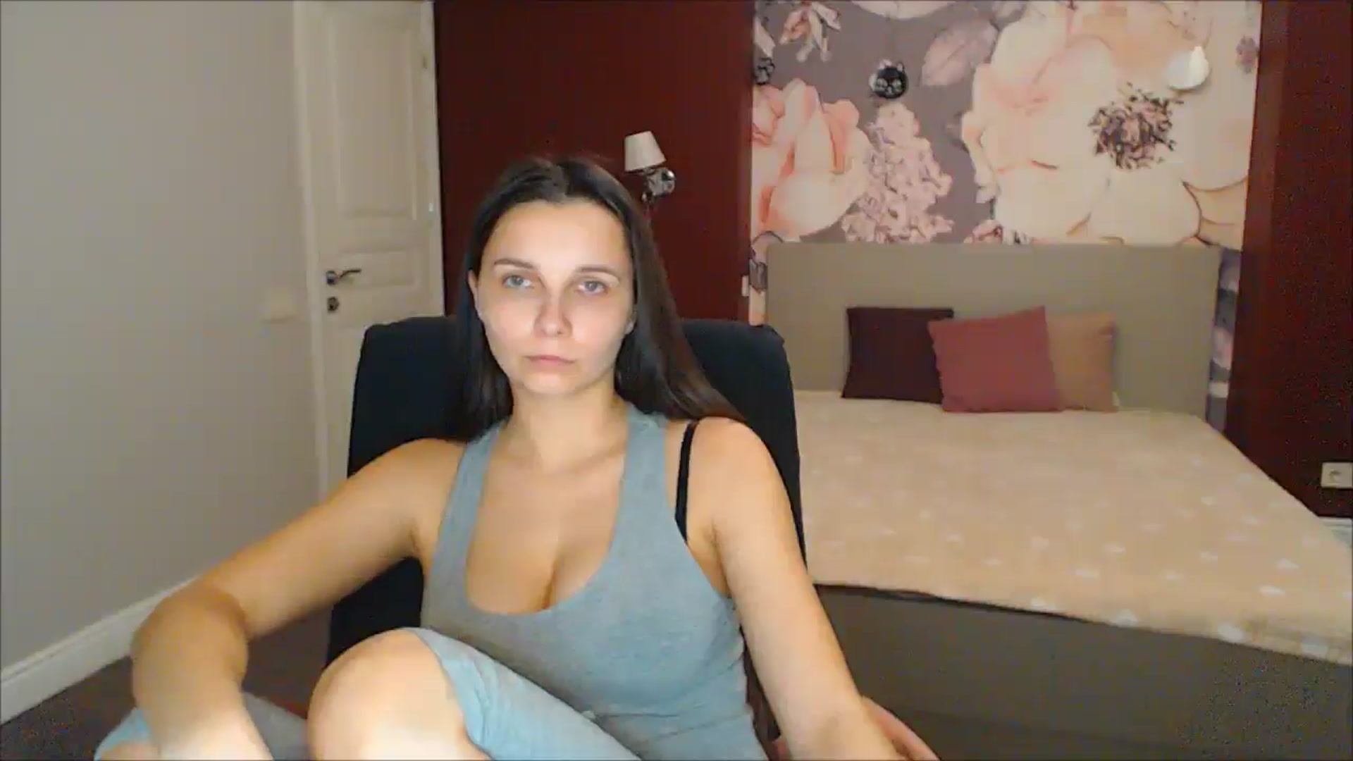 Gallery image thumbnail from Karina_Mils's myfreecams stream on, 02/08/2025, 15:16 image 5 of 20