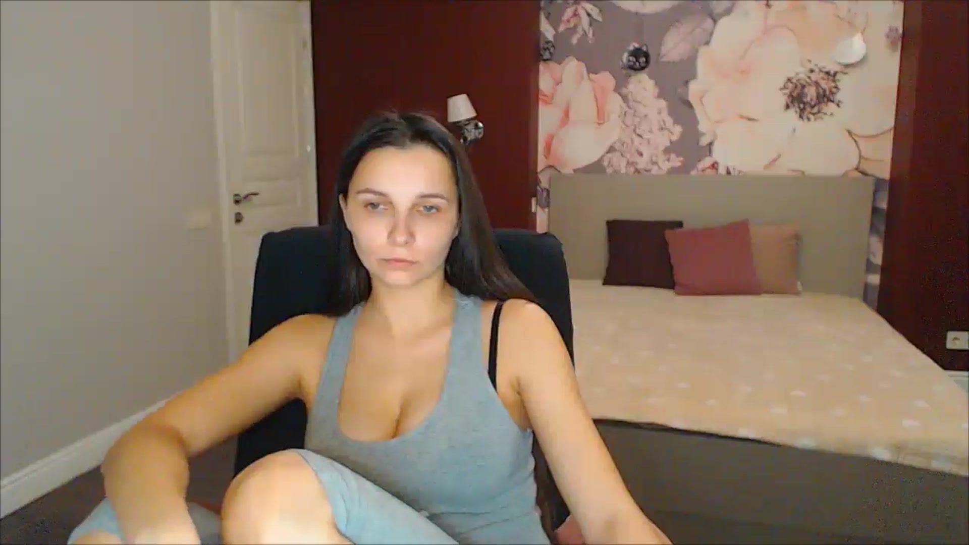 Gallery image thumbnail from Karina_Mils's myfreecams stream on, 02/08/2025, 15:16 image 4 of 20