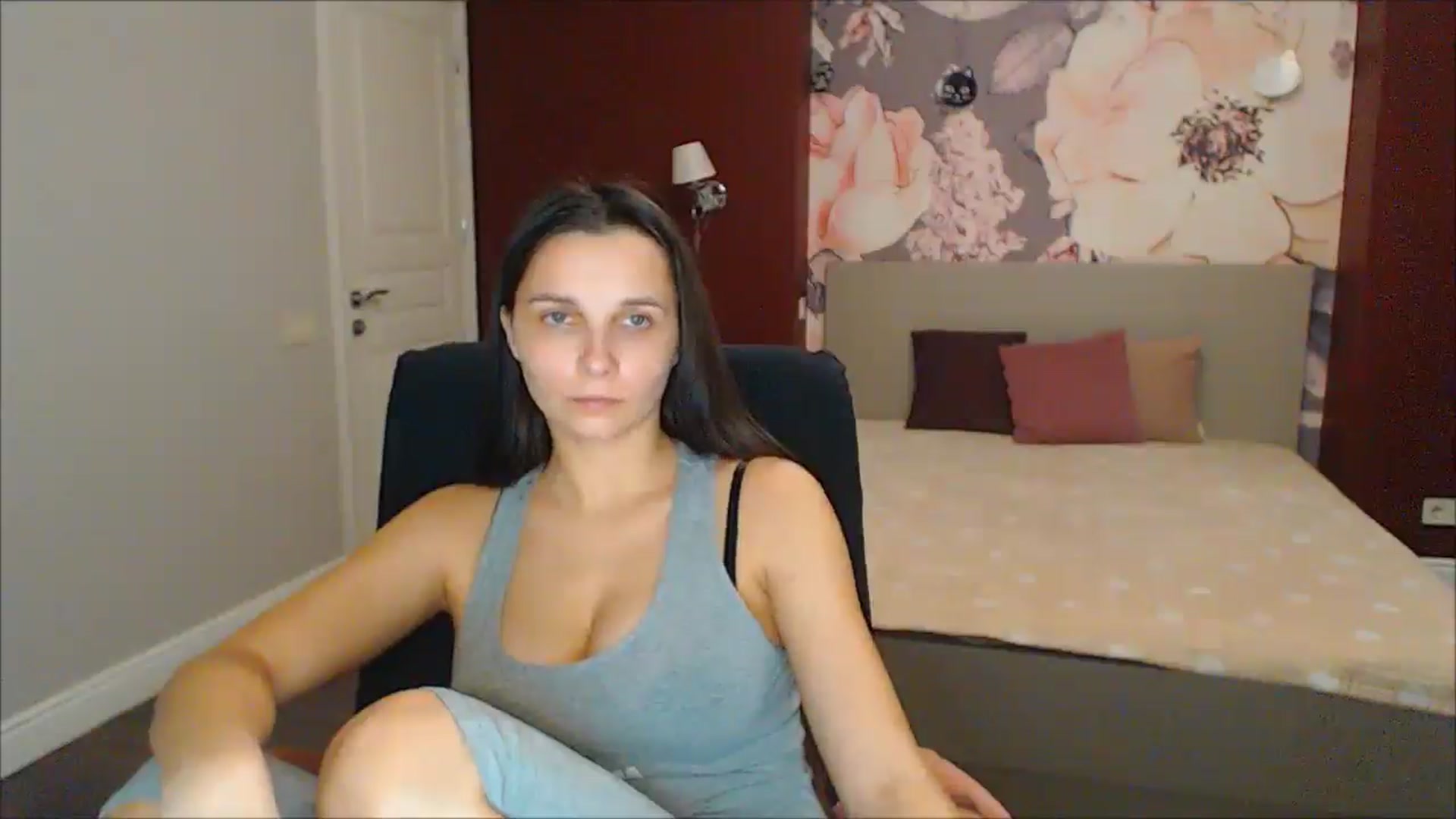 Gallery image thumbnail from Karina_Mils's myfreecams stream on, 02/08/2025, 15:16 image 8 of 20