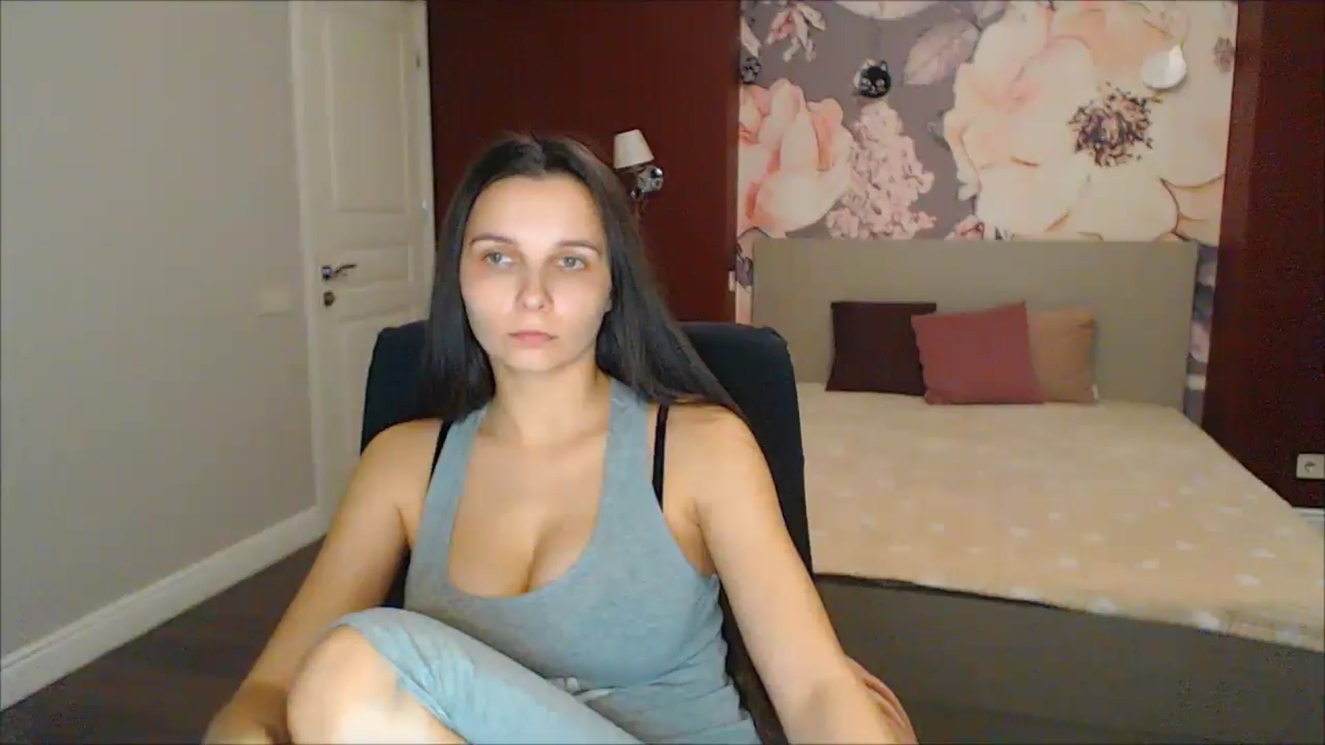 Gallery image thumbnail from Karina_Mils's myfreecams stream on, 02/08/2025, 15:57 image 18 of 20