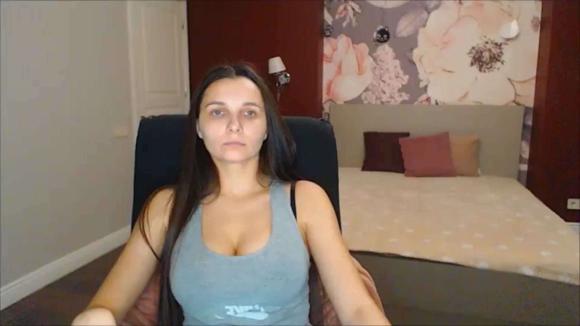 Gallery image thumbnail from Karina_Mils's myfreecams stream on, 02/08/2025, 15:57 image 1 of 20