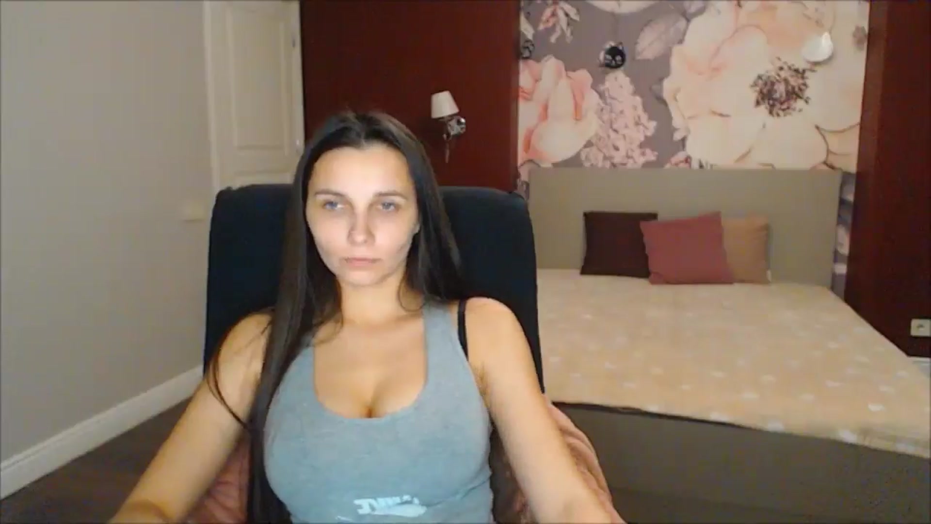 Gallery image thumbnail from Karina_Mils's myfreecams stream on, 02/08/2025, 15:57 image 7 of 20