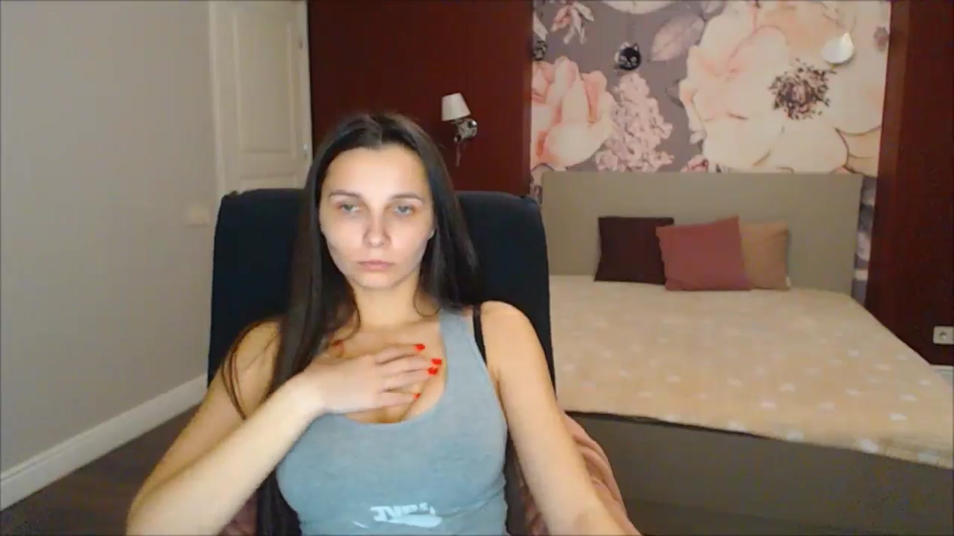 Gallery image thumbnail from Karina_Mils's myfreecams stream on, 02/08/2025, 15:57 image 4 of 20