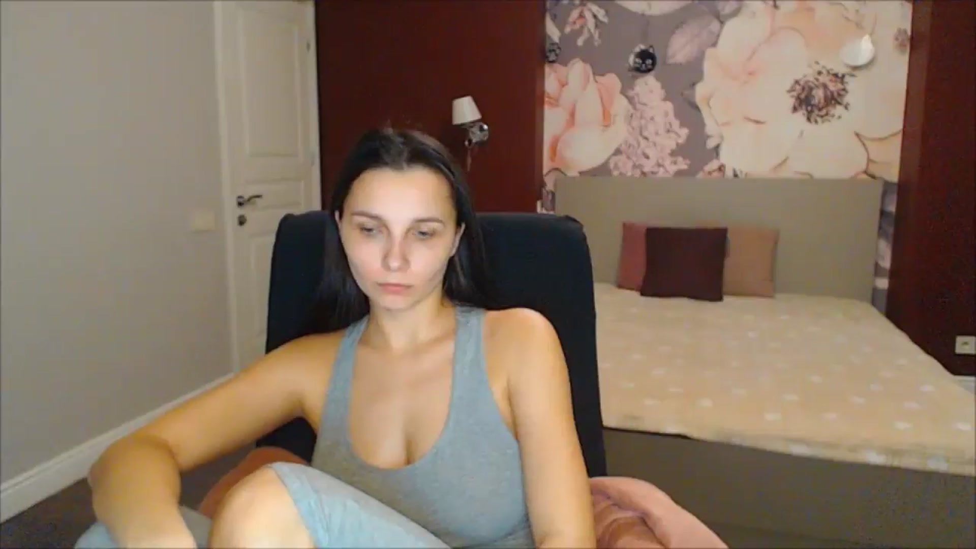 Gallery image thumbnail from Karina_Mils's myfreecams stream on, 02/09/2025, 16:29 image 2 of 20