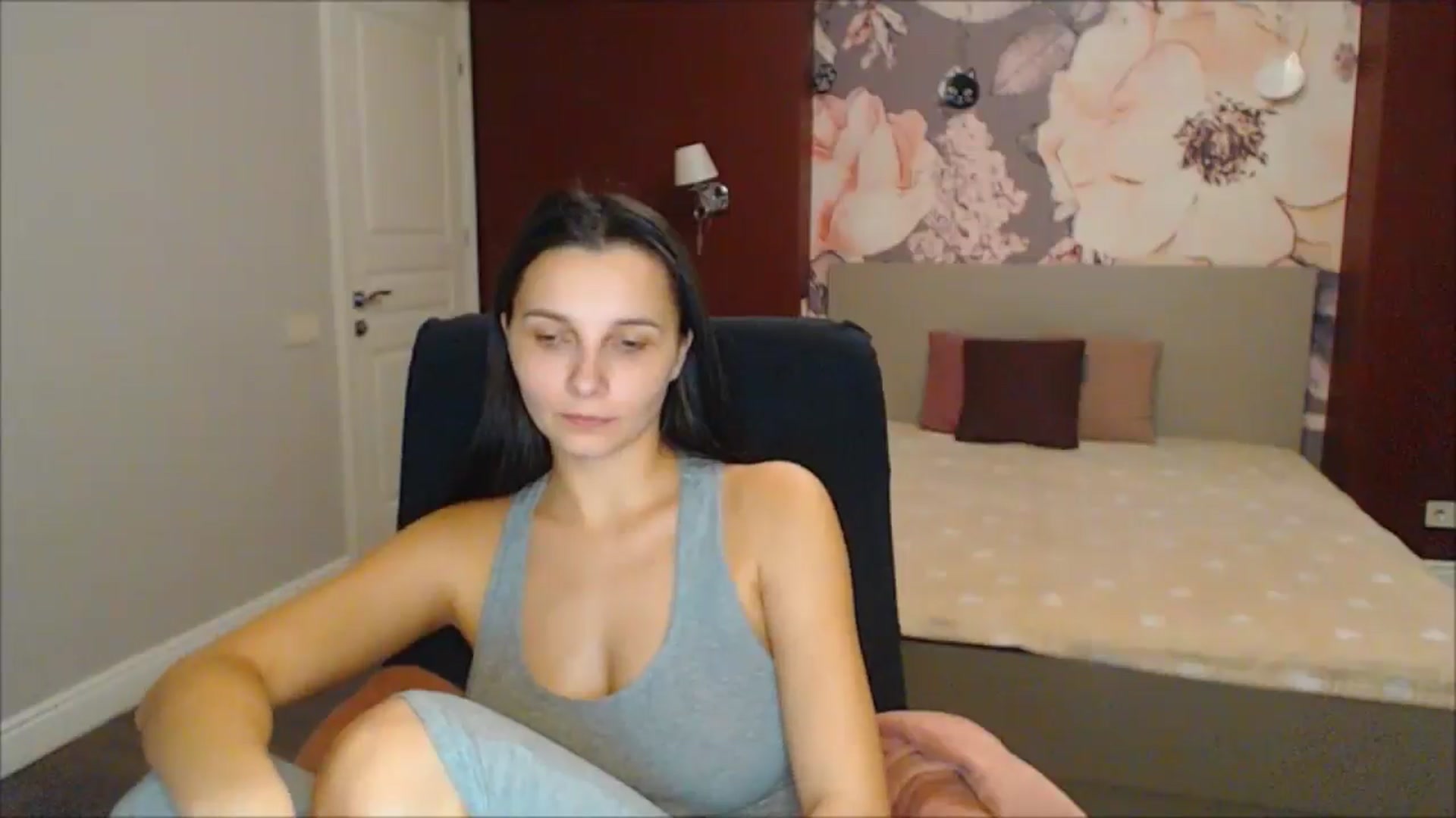 Gallery image thumbnail from Karina_Mils's myfreecams stream on, 02/09/2025, 16:29 image 4 of 20