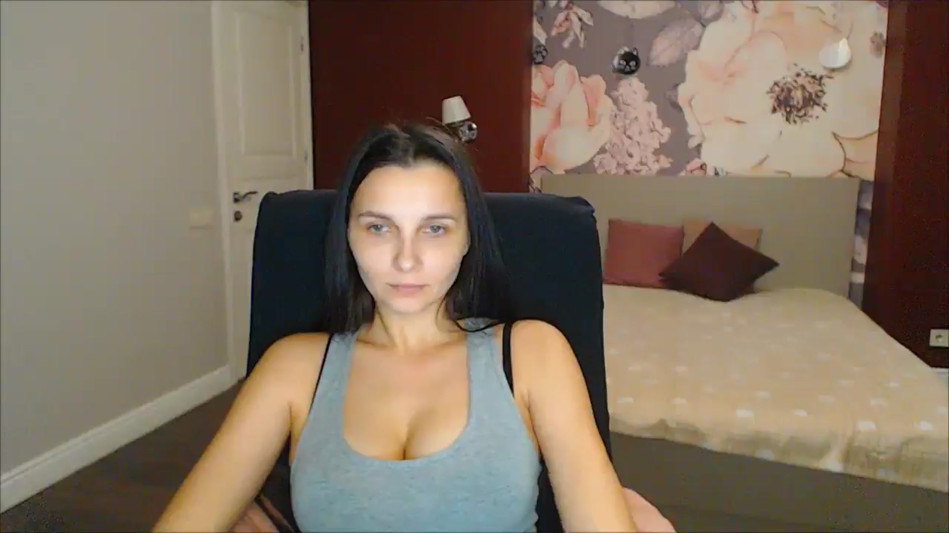 Gallery image thumbnail from Karina_Mils's myfreecams stream on, 02/09/2025, 18:08 image 18 of 20