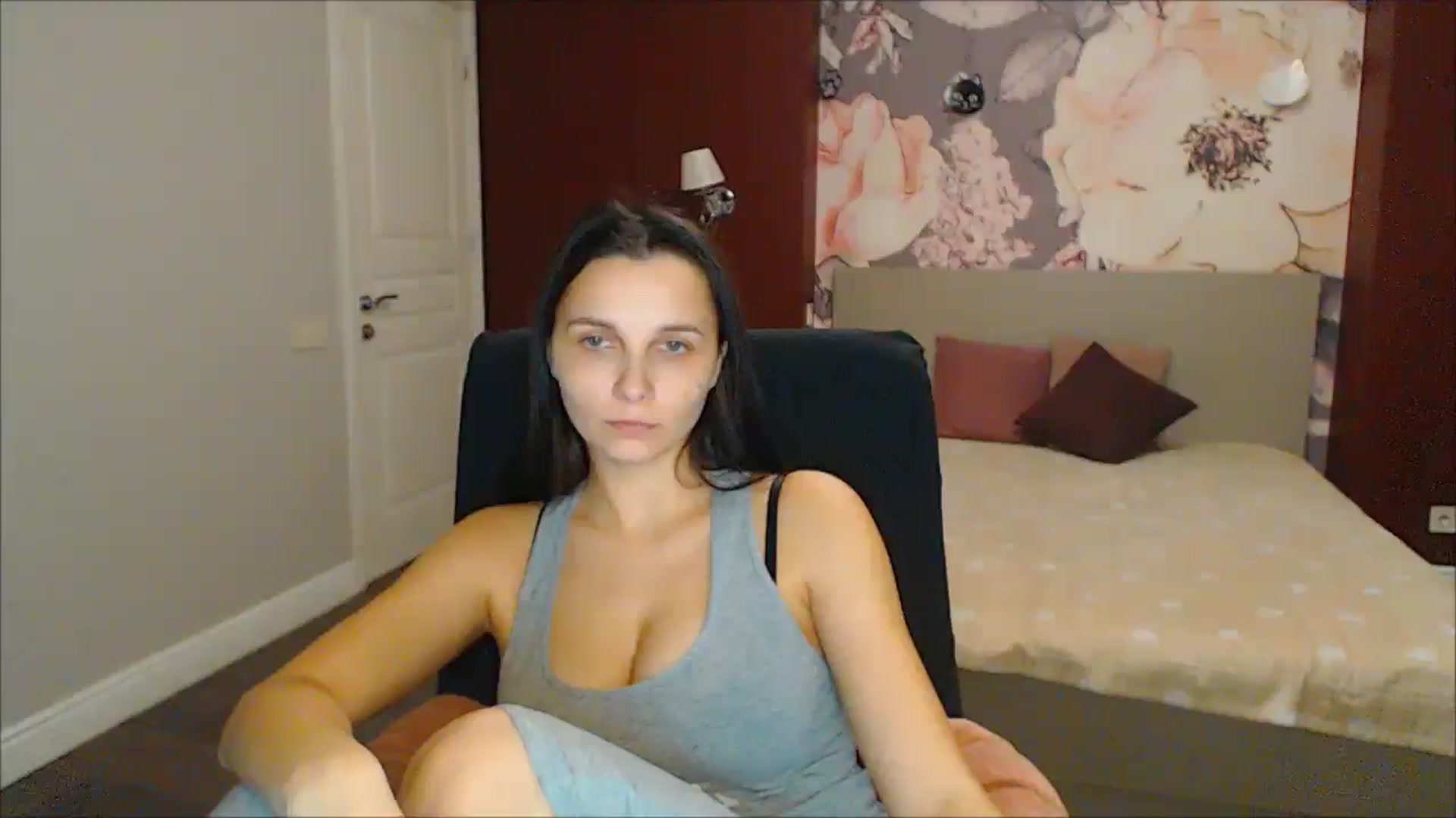 Gallery image thumbnail from Karina_Mils's myfreecams stream on, 02/09/2025, 18:08 image 7 of 20