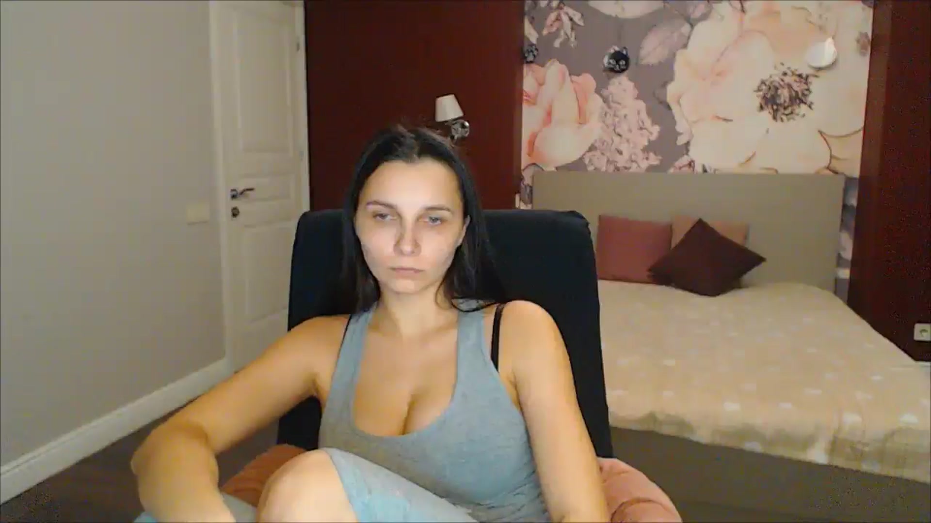 Gallery image thumbnail from Karina_Mils's myfreecams stream on, 02/09/2025, 18:08 image 5 of 20