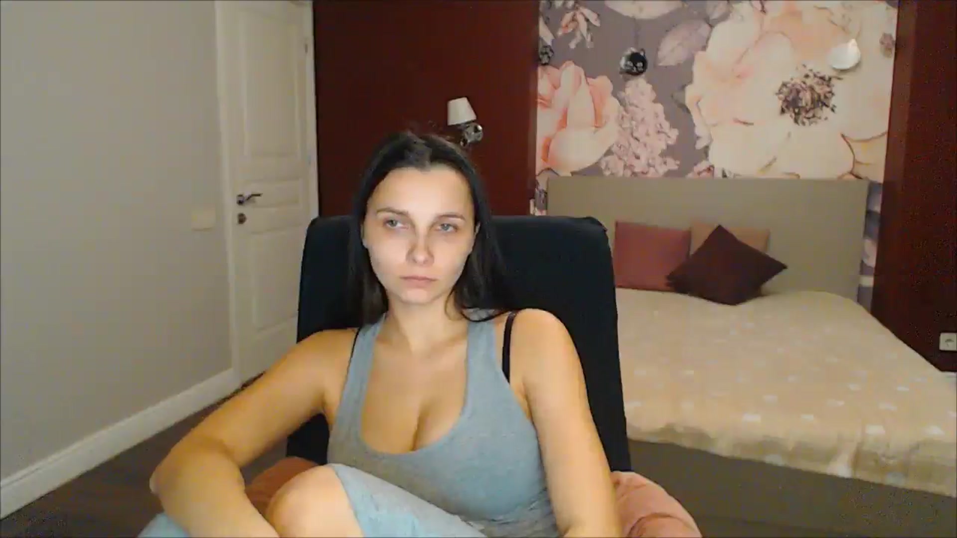 Gallery image thumbnail from Karina_Mils's myfreecams stream on, 02/09/2025, 18:08 image 6 of 20