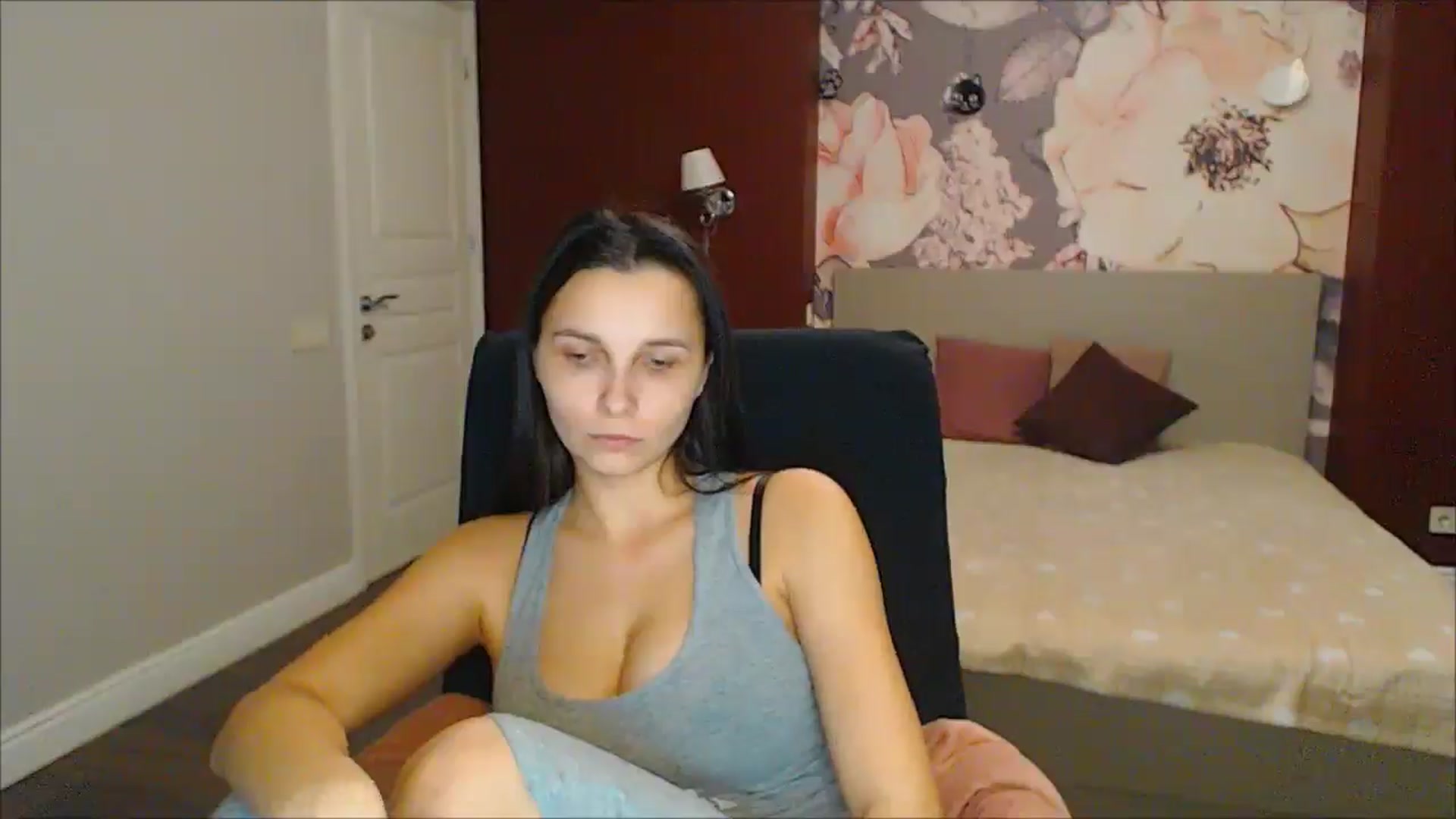 Gallery image thumbnail from Karina_Mils's myfreecams stream on, 02/09/2025, 18:08 image 11 of 20