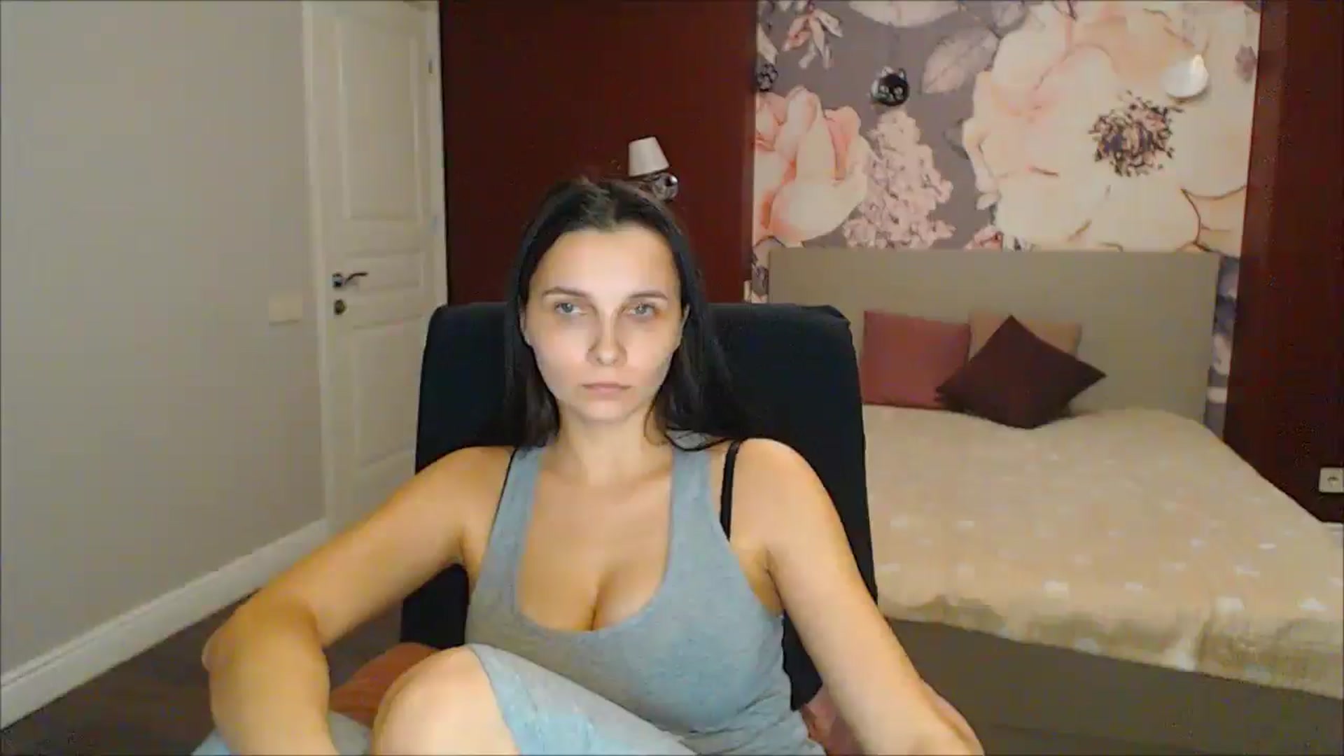 Gallery image thumbnail from Karina_Mils's myfreecams stream on, 02/09/2025, 18:08 image 4 of 20