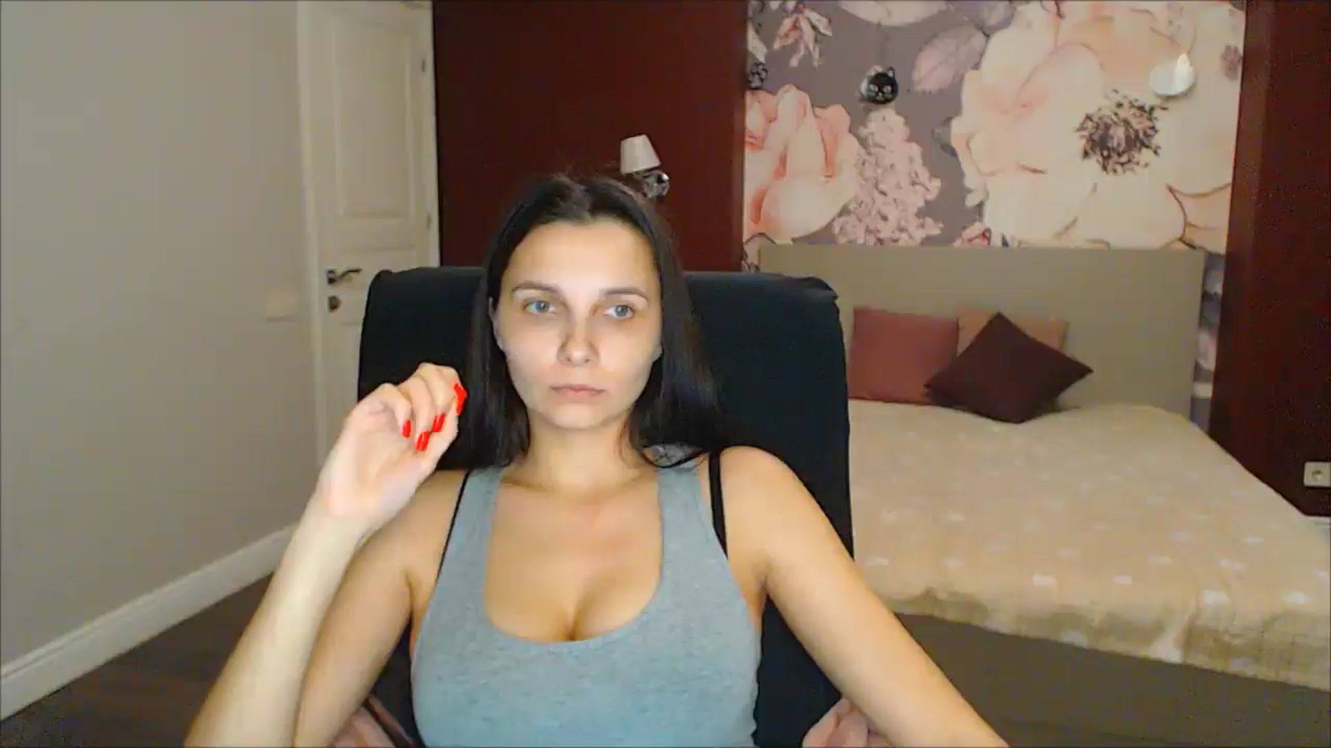 Gallery image thumbnail from Karina_Mils's myfreecams stream on, 02/09/2025, 18:08 image 19 of 20