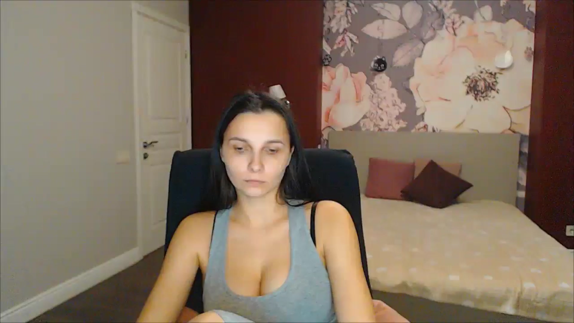 Gallery image thumbnail from Karina_Mils's myfreecams stream on, 02/09/2025, 18:08 image 1 of 20