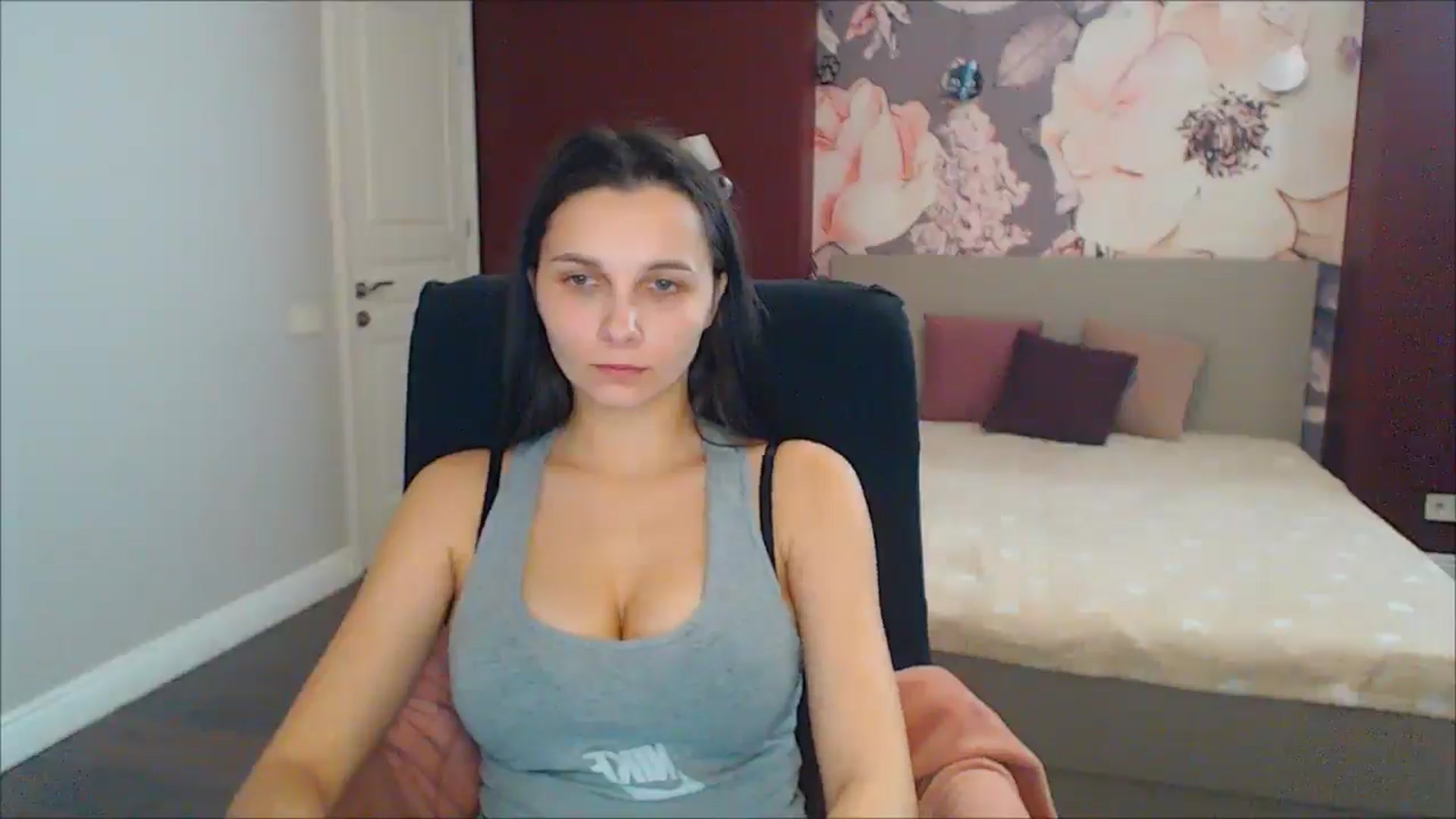 Gallery image thumbnail from Karina_Mils's myfreecams stream on, 02/10/2025, 13:32 image 18 of 20