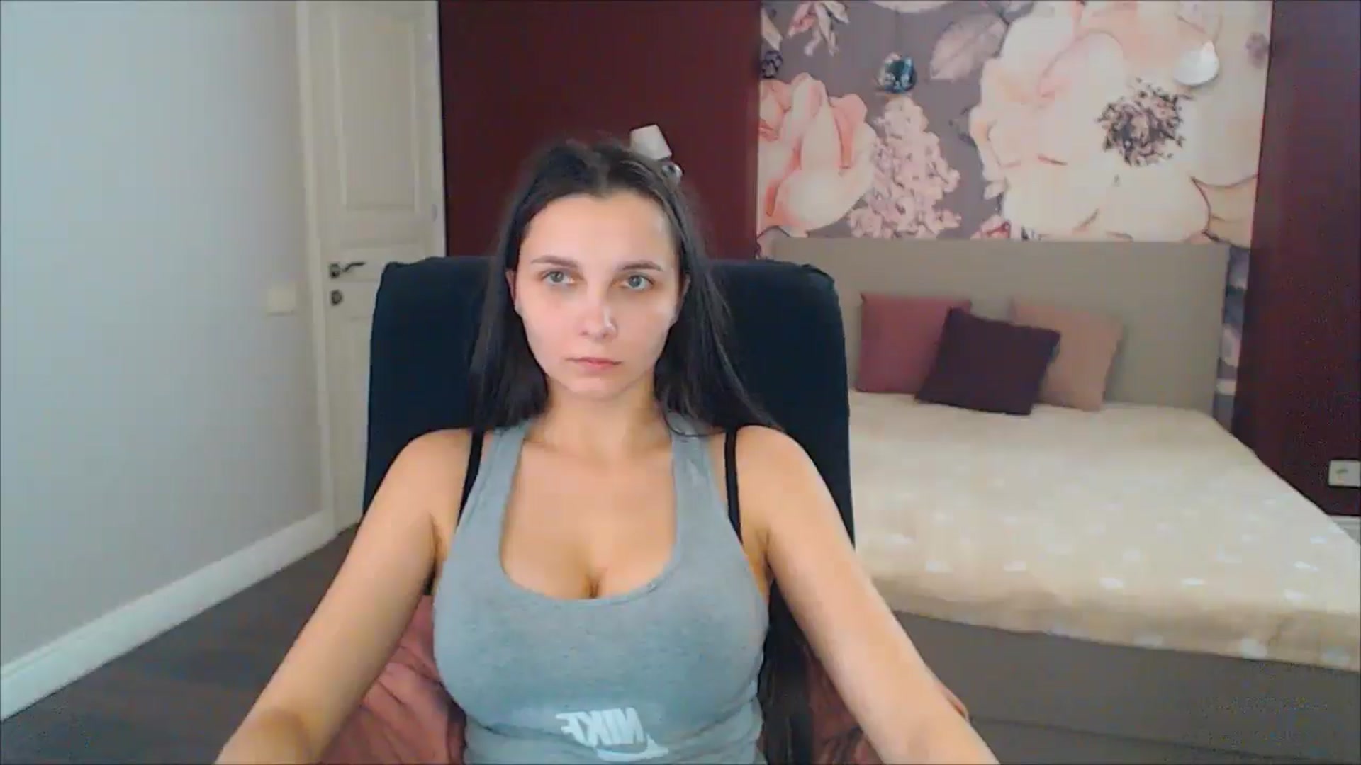 Gallery image thumbnail from Karina_Mils's myfreecams stream on, 02/10/2025, 13:32 image 19 of 20