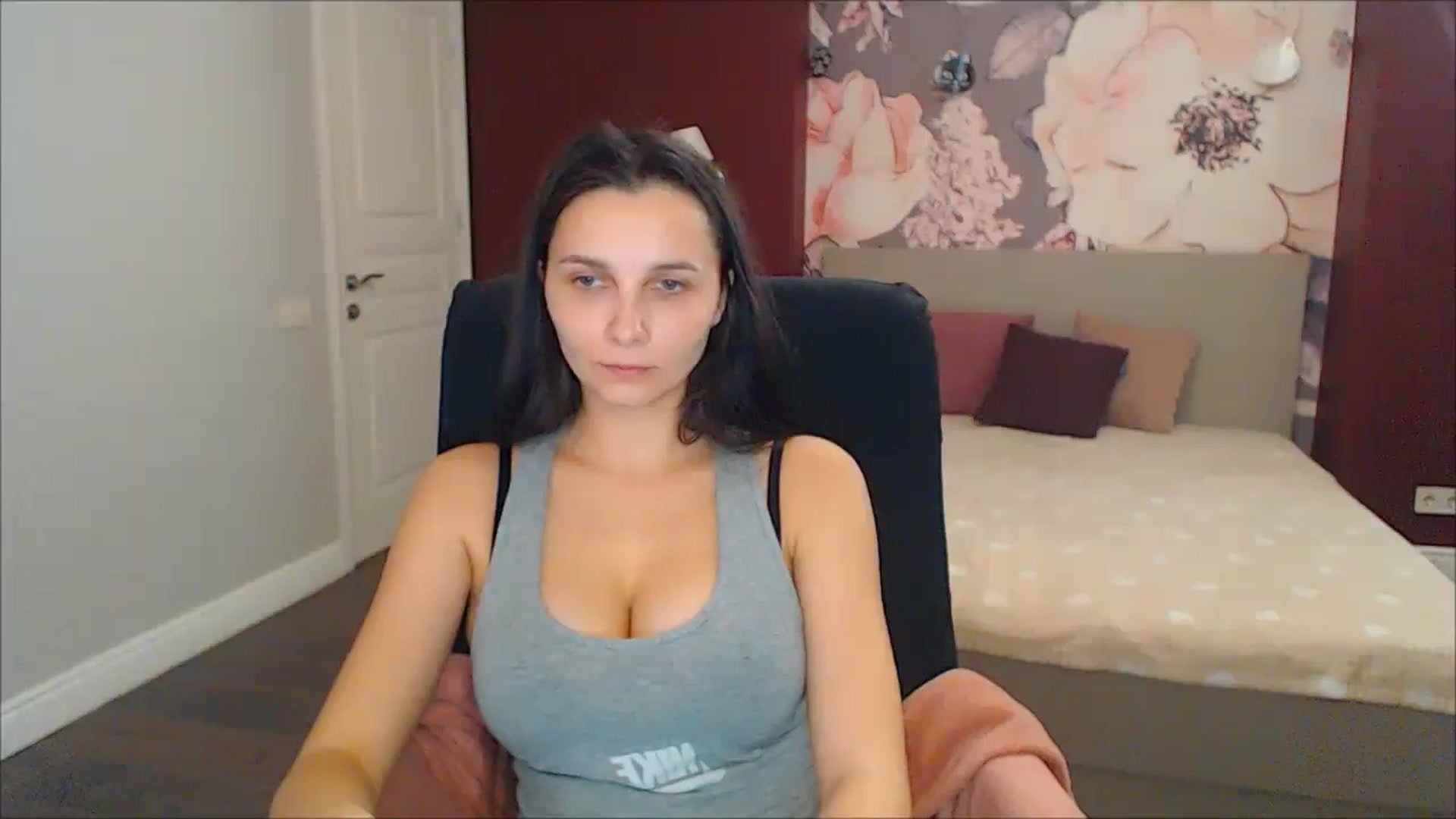 Gallery image thumbnail from Karina_Mils's myfreecams stream on, 02/10/2025, 14:36 image 1 of 20