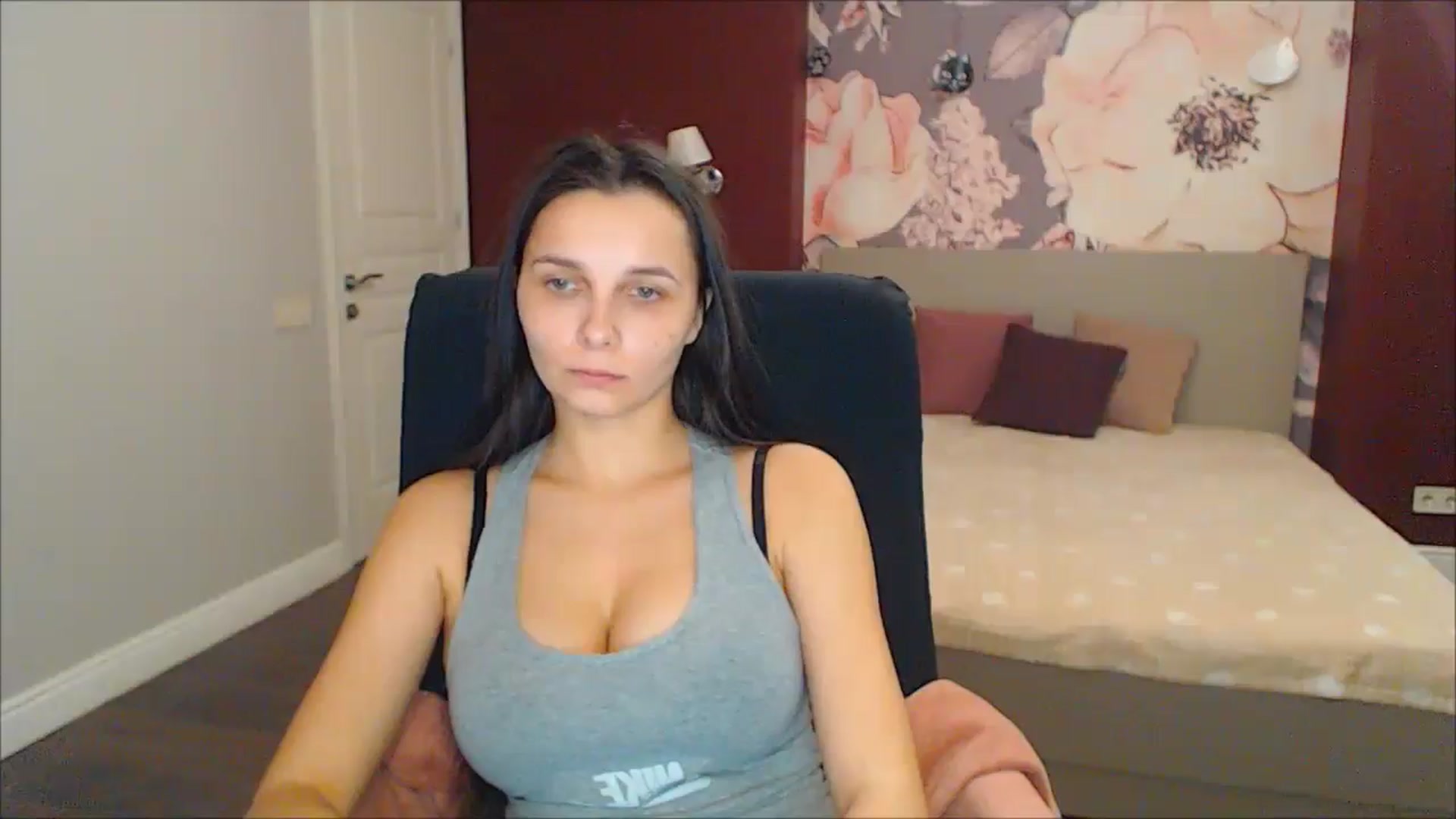 Gallery image thumbnail from Karina_Mils's myfreecams stream on, 02/10/2025, 14:36 image 14 of 20