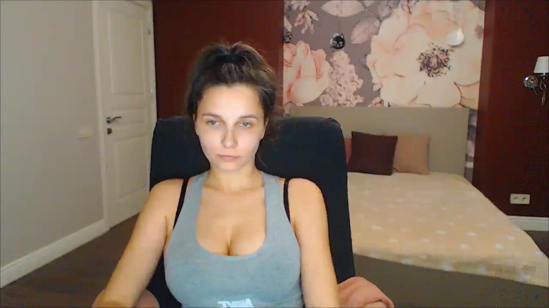 Gallery image thumbnail from Karina_Mils's myfreecams stream on, 02/15/2025, 16:35 image 20 of 20