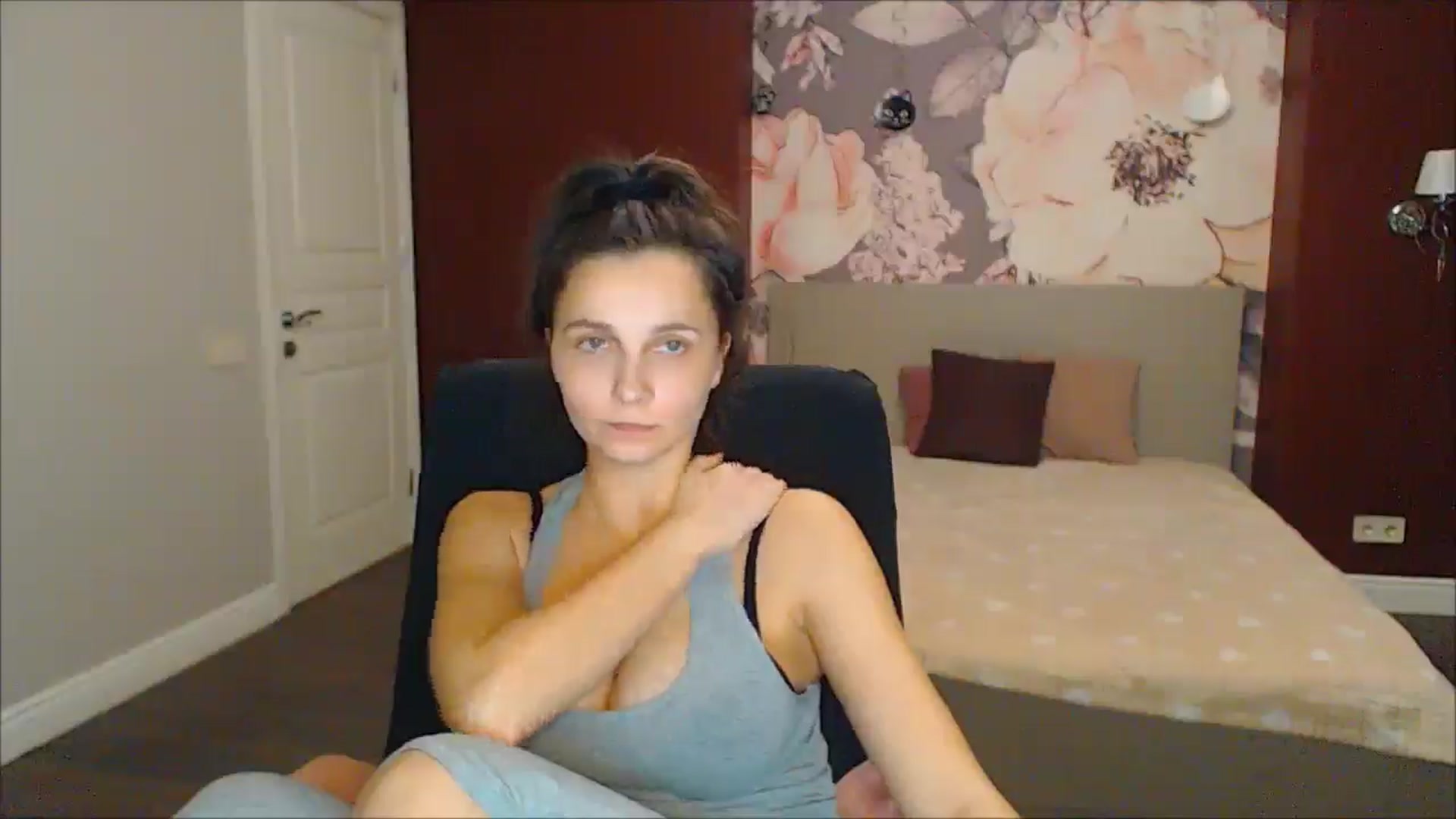 Gallery image thumbnail from Karina_Mils's myfreecams stream on, 02/15/2025, 16:35 image 18 of 20