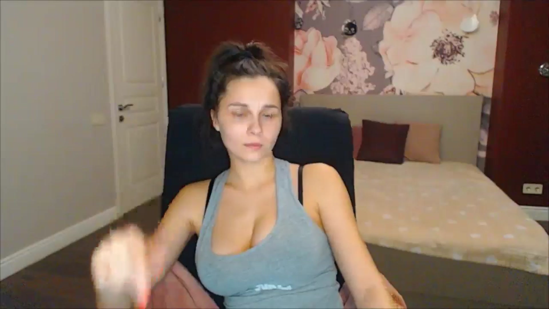Gallery image thumbnail from Karina_Mils's myfreecams stream on, 02/15/2025, 17:58 image 13 of 20