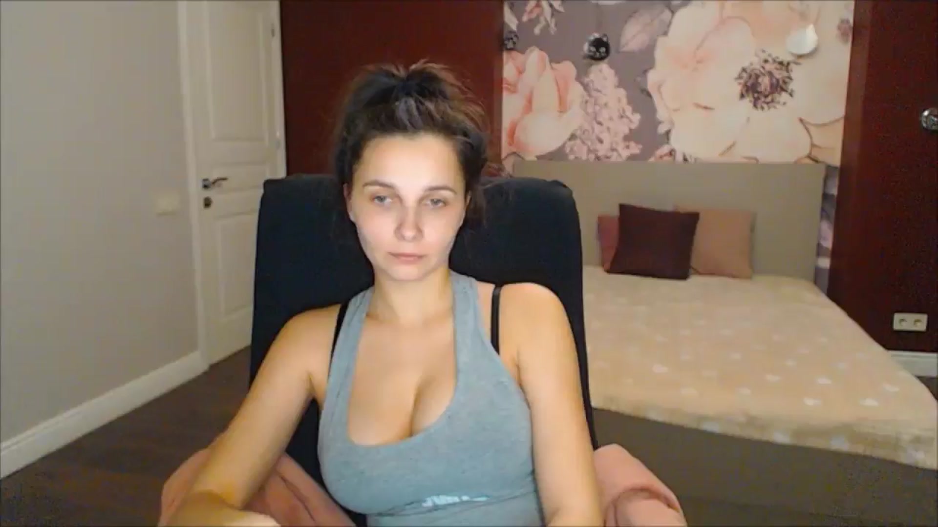 Gallery image thumbnail from Karina_Mils's myfreecams stream on, 02/15/2025, 17:58 image 17 of 20