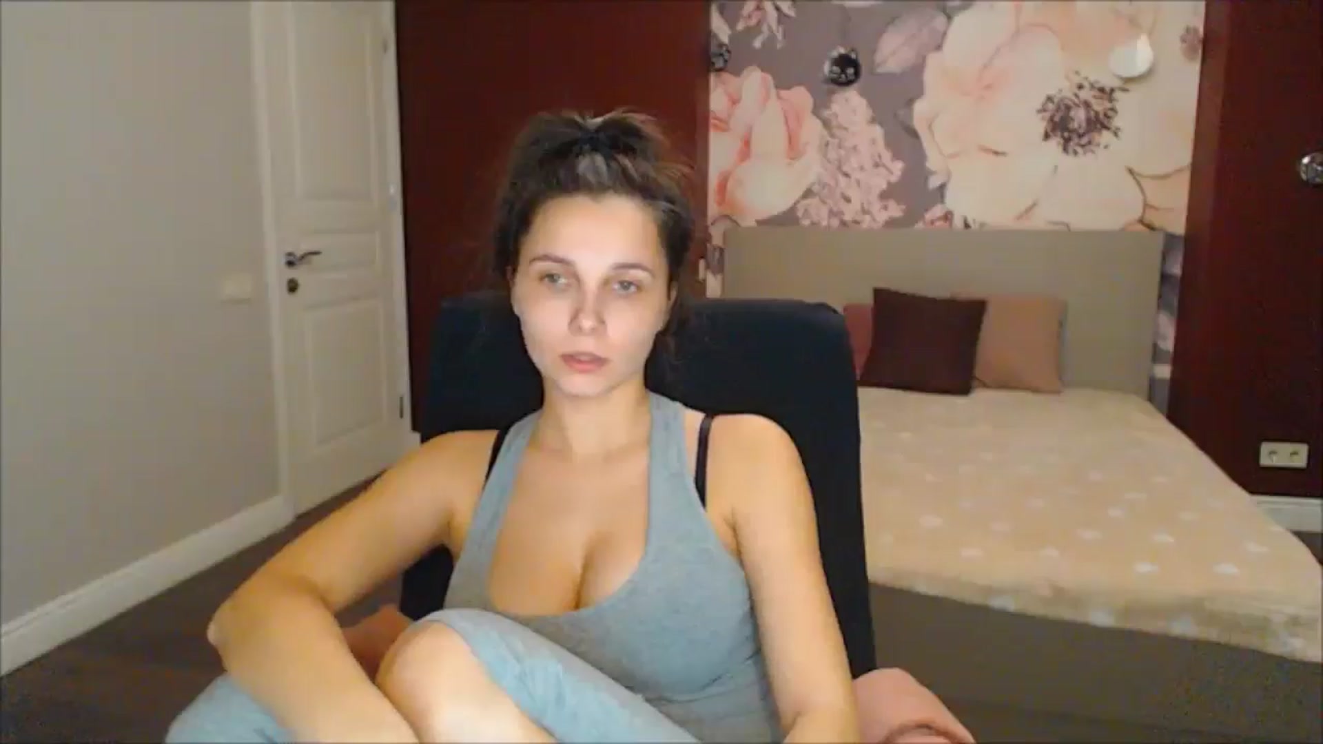 Gallery image thumbnail from Karina_Mils's myfreecams stream on, 02/15/2025, 17:58 image 6 of 20