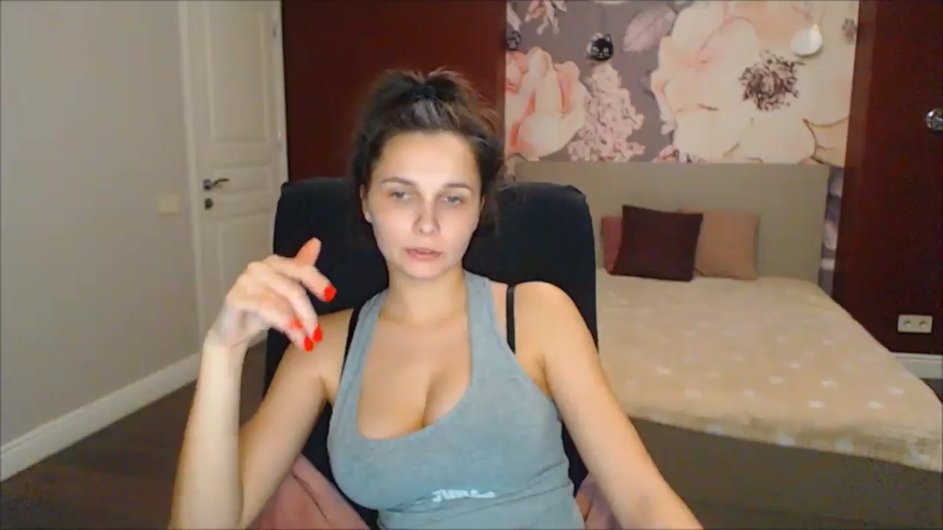 Gallery image thumbnail from Karina_Mils's myfreecams stream on, 02/15/2025, 17:58 image 15 of 20