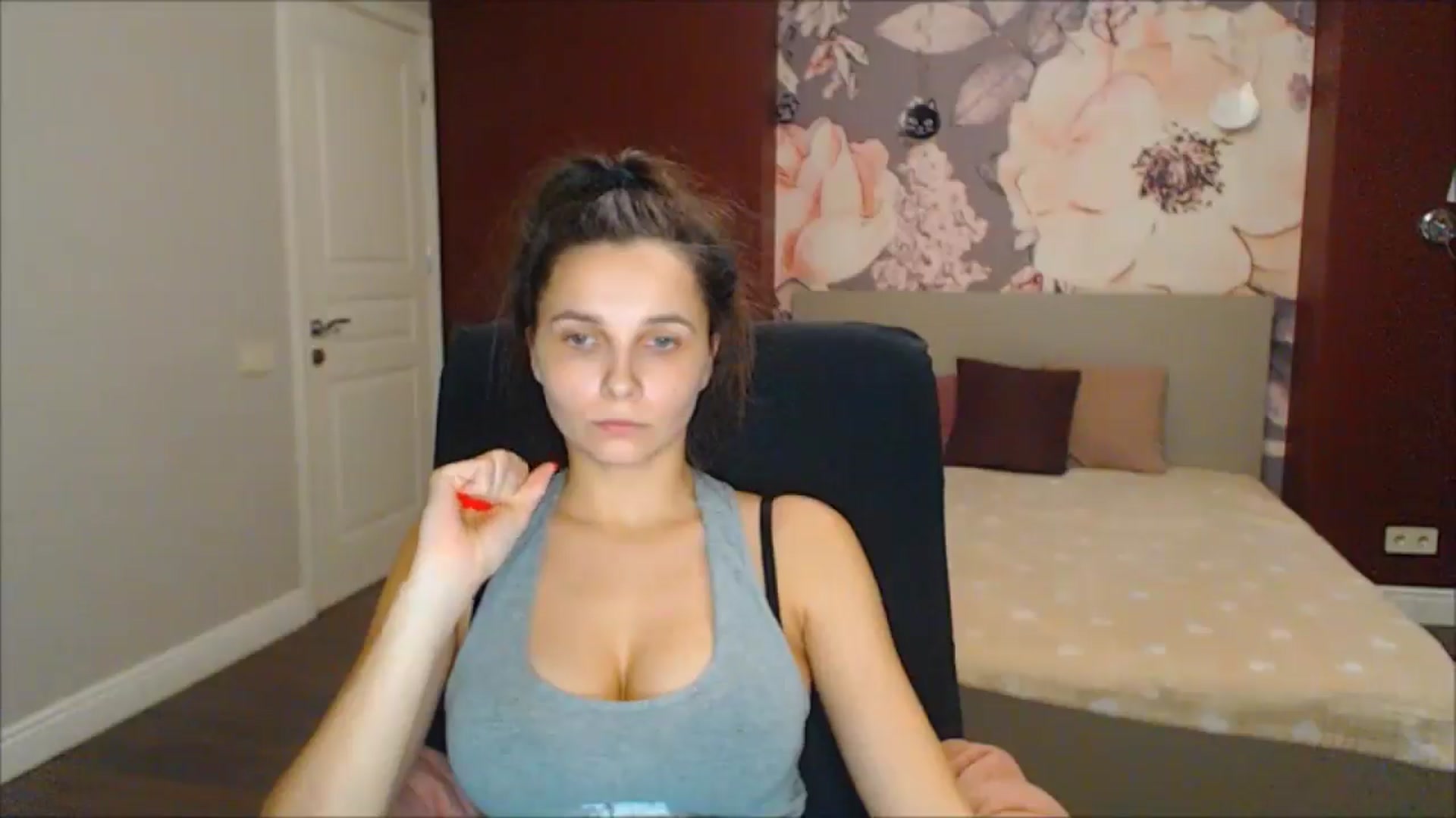 Gallery image thumbnail from Karina_Mils's myfreecams stream on, 02/15/2025, 19:33 image 19 of 20